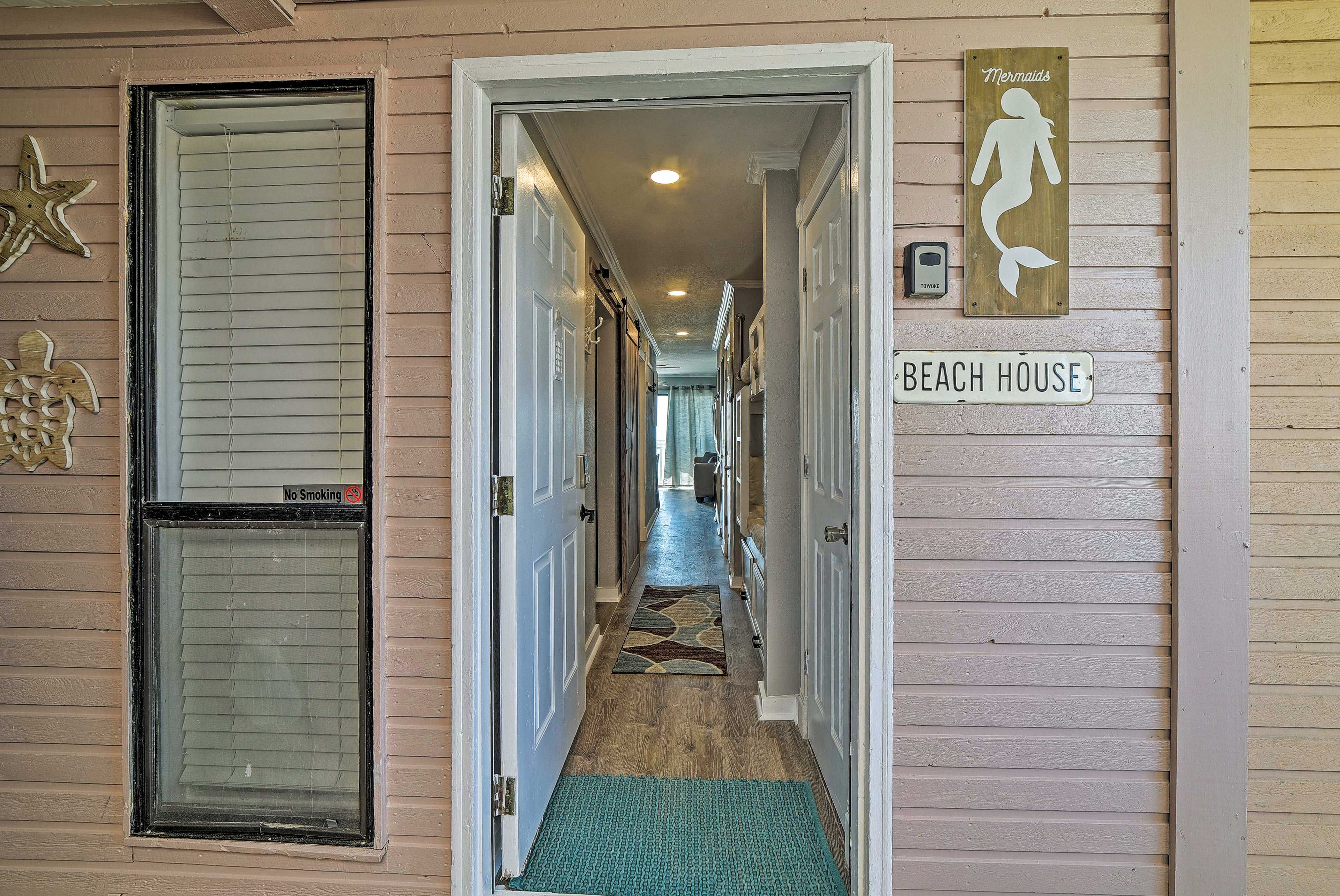Entryway | Step-Free Access via Elevator