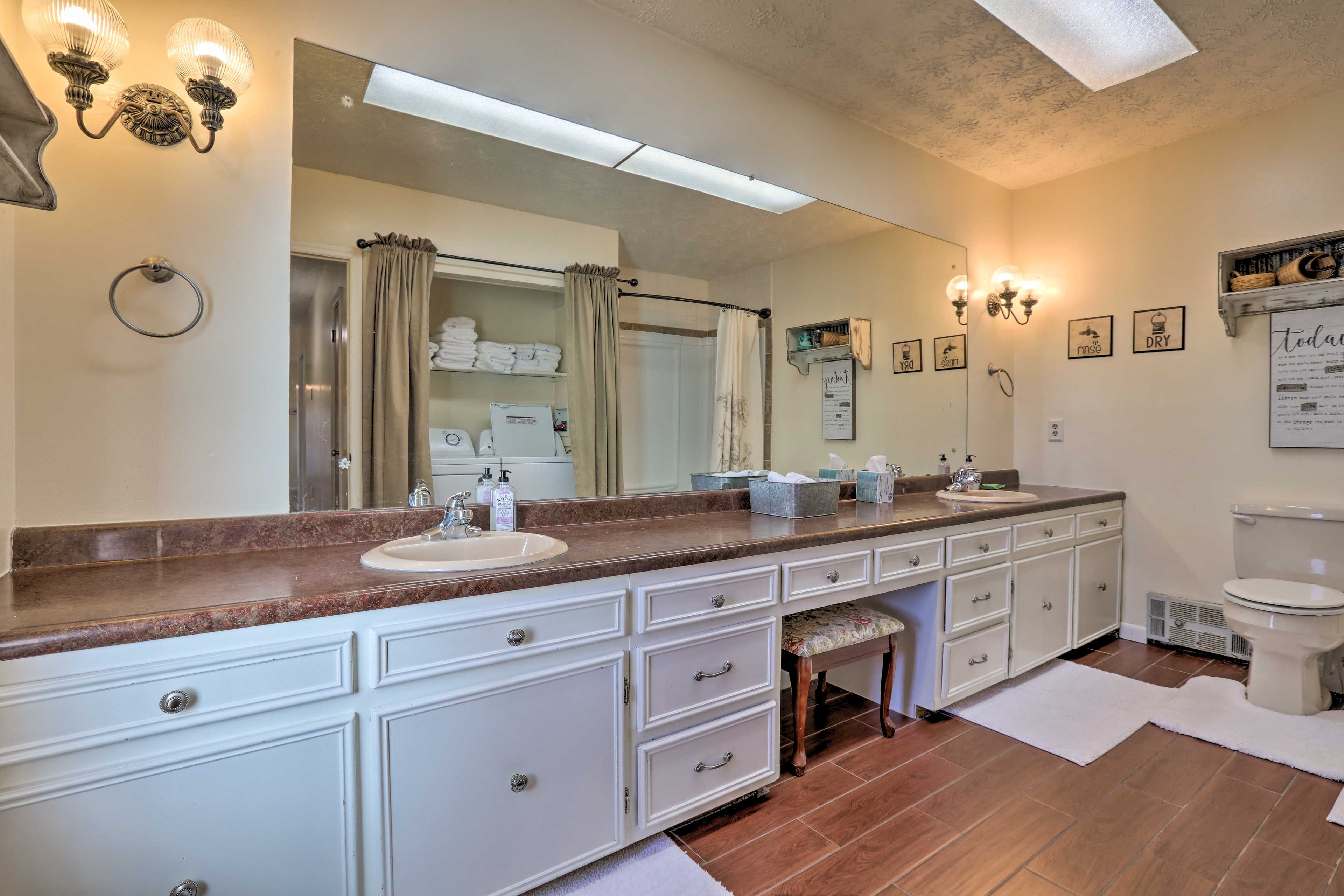 Bathroom | Dual Sinks