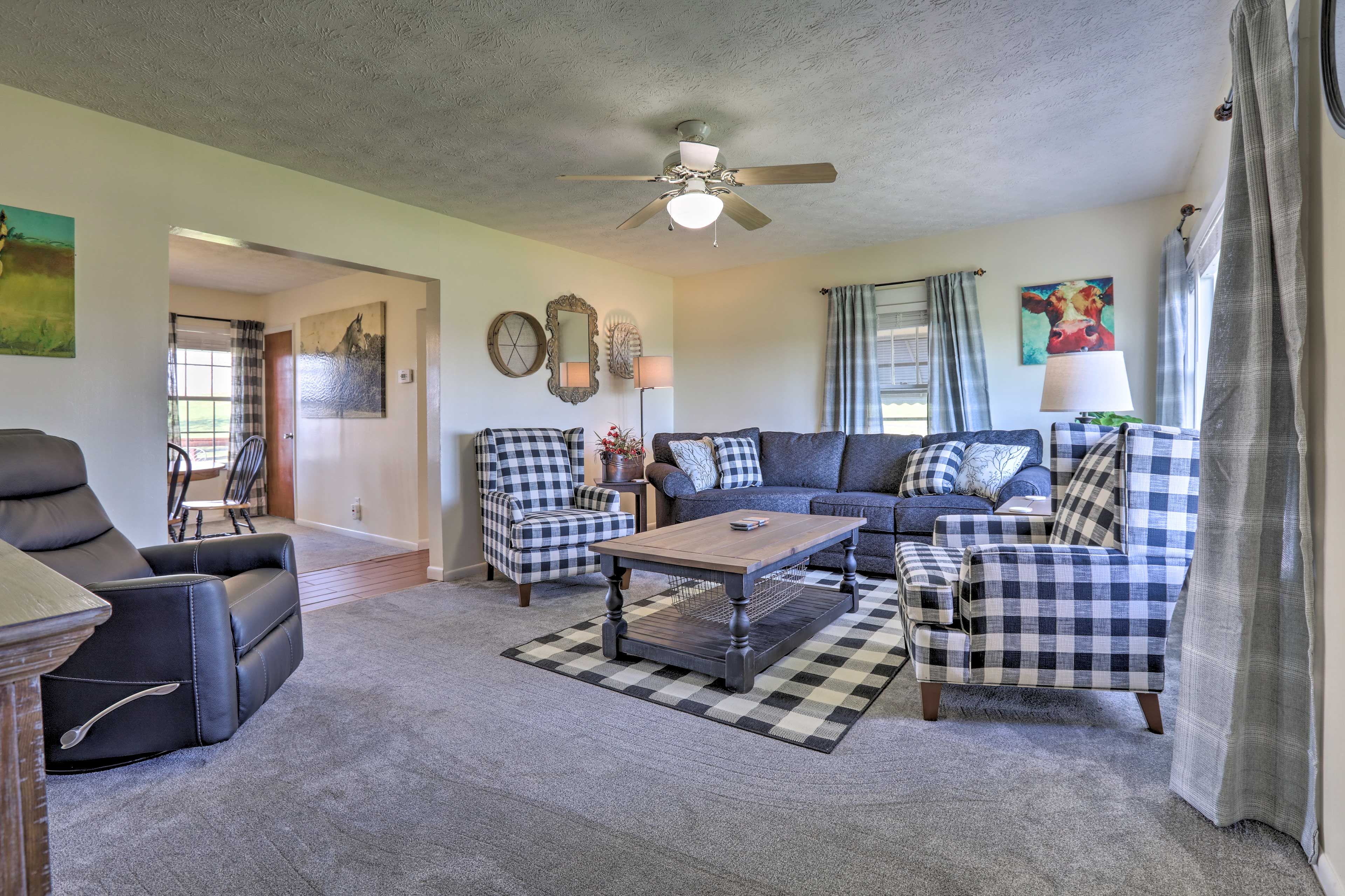 Living Room | Cable TV