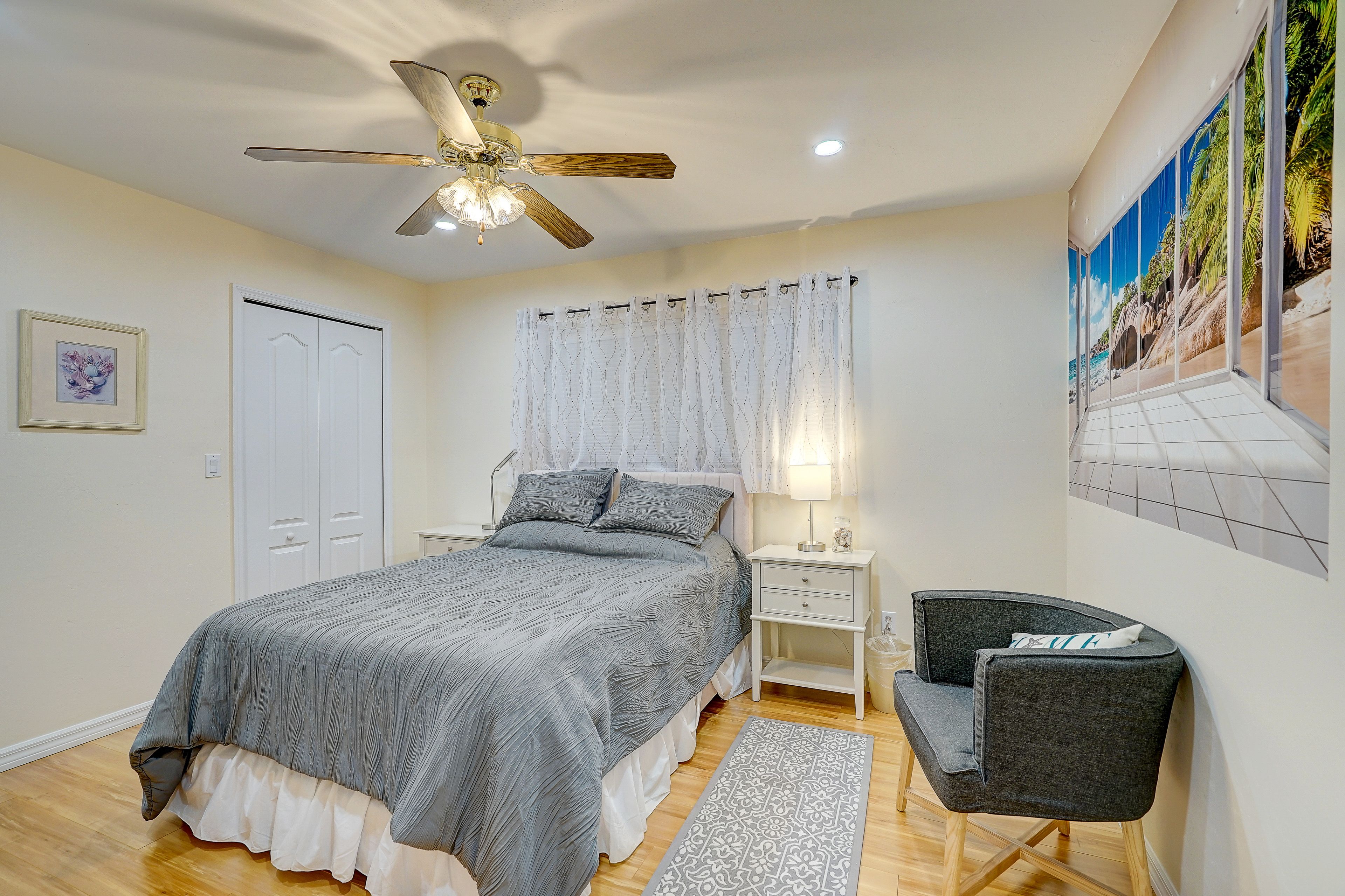 Bedroom 2 | Full Bed | Laptop-Friendly Workspace