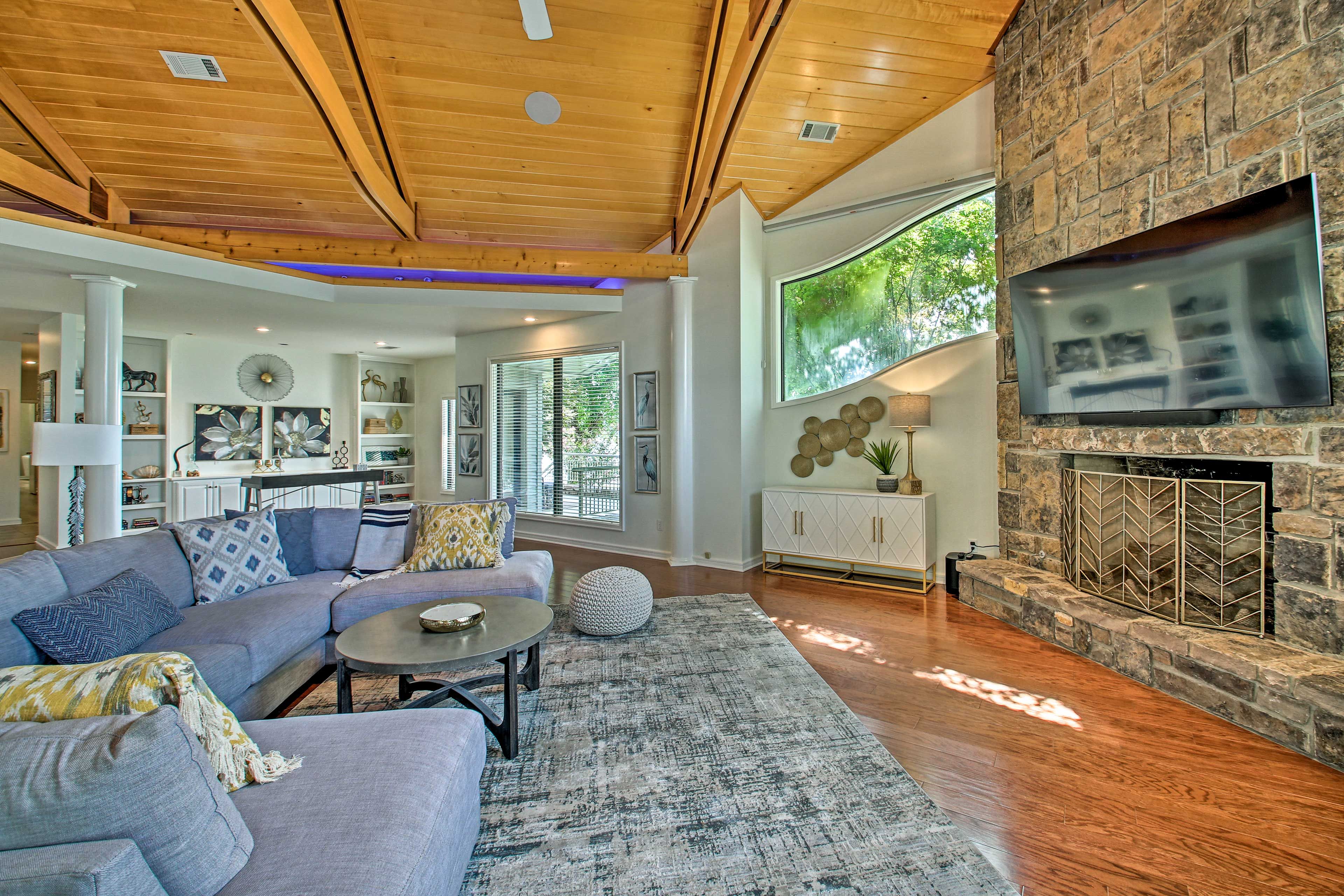 Living Room | Keyless Entry