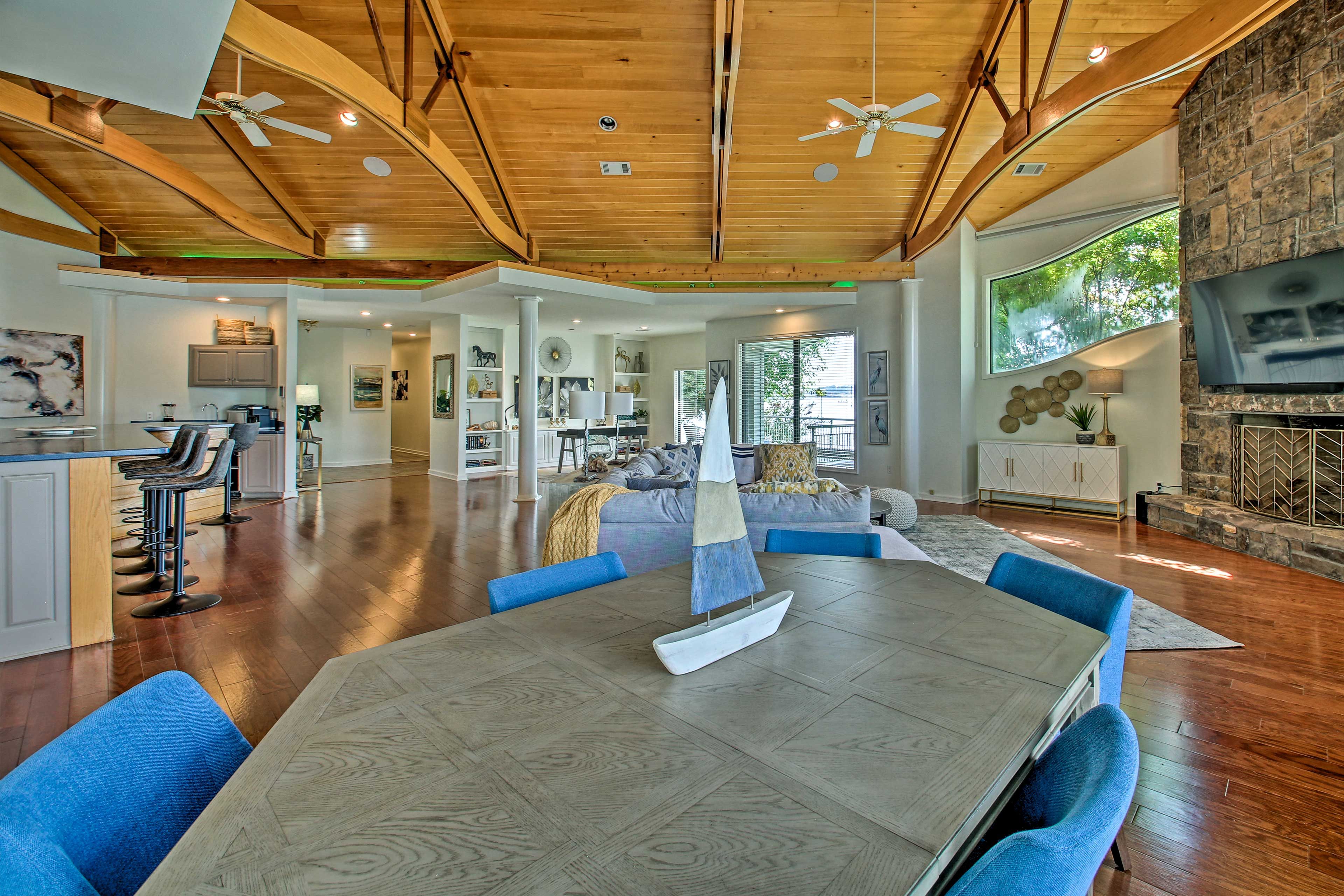 Dining Area | Dishware & Flatware