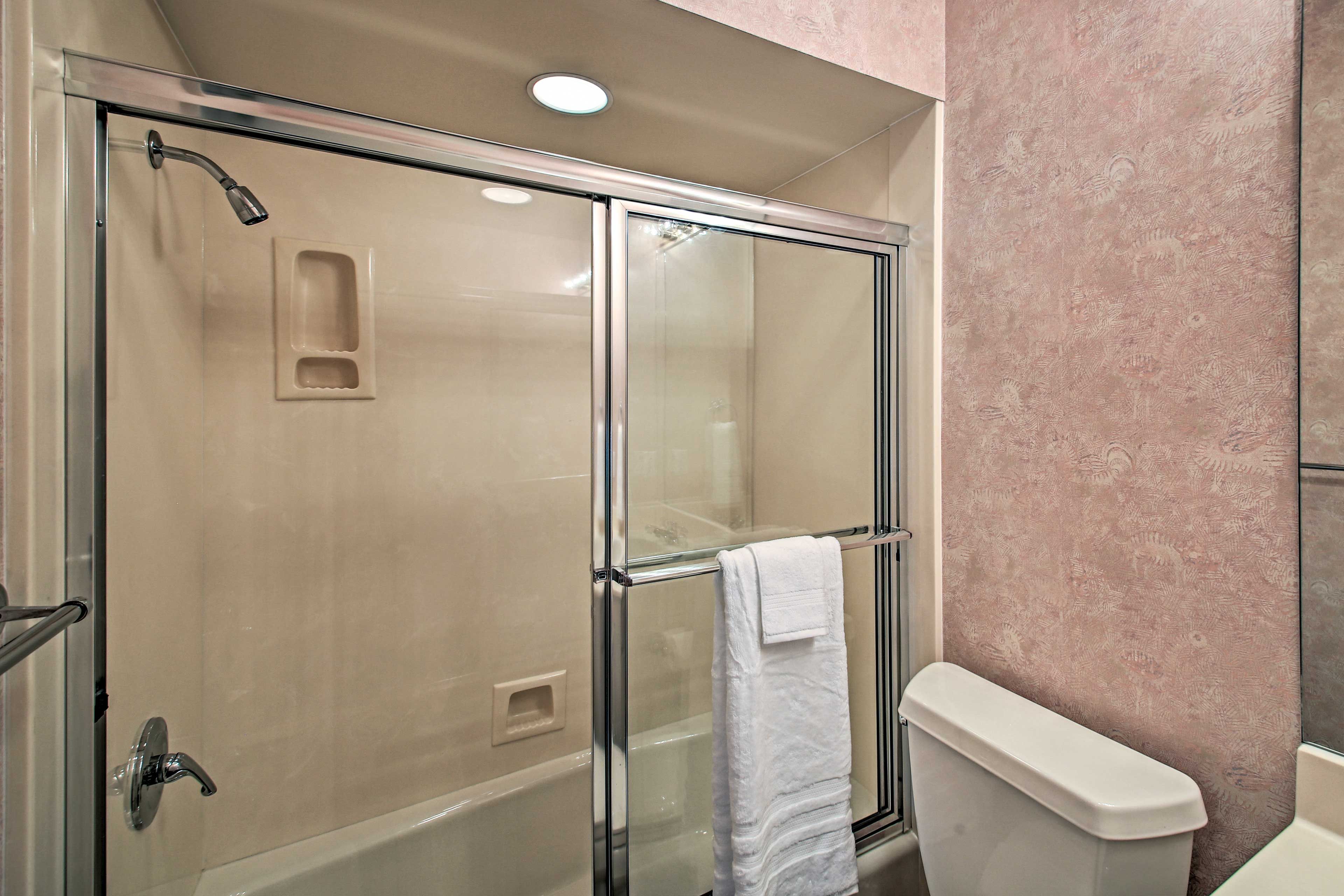 Full Bathroom | Hair Dryer