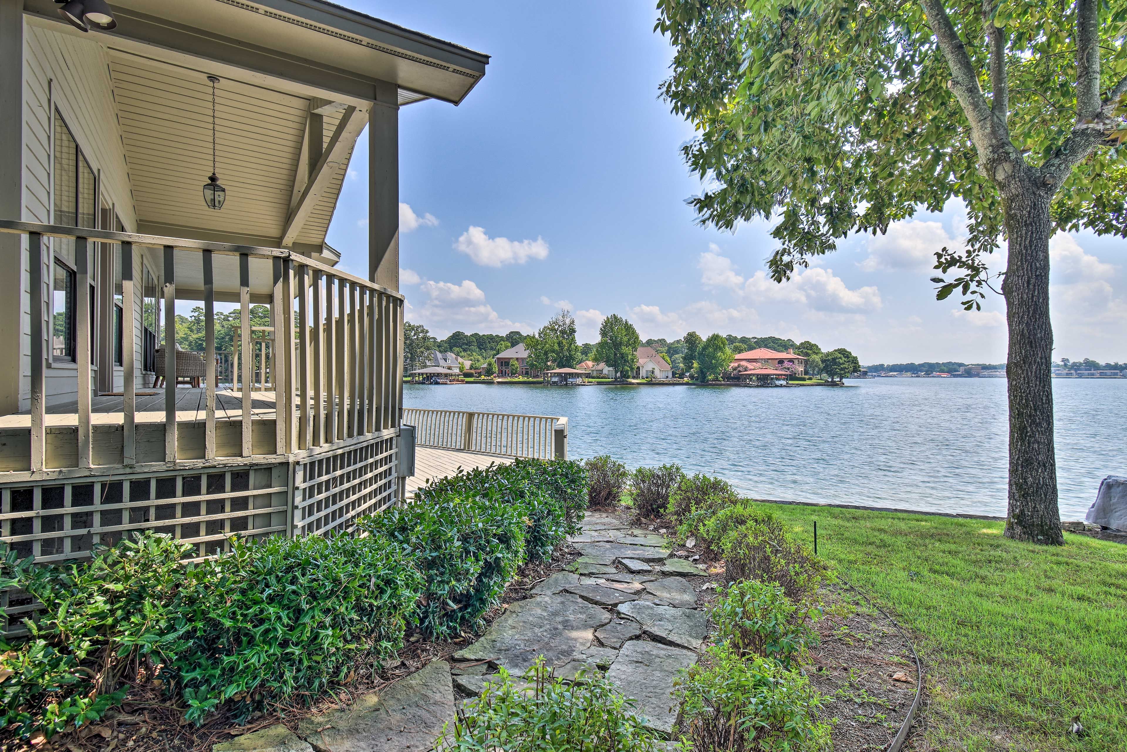 Hot Springs Vacation Rental | 2BR | 2BA | 1,000 Sq Ft | Stairs to Access