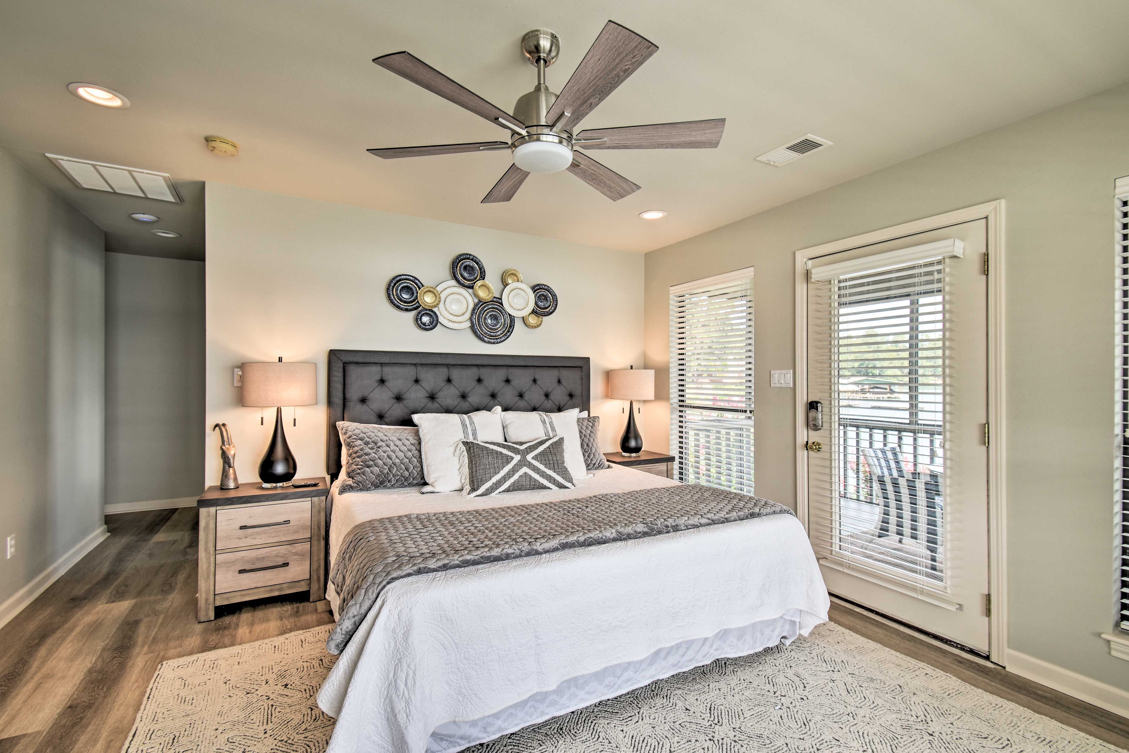 Bedroom 1 | Queen Bed | Linens Provided