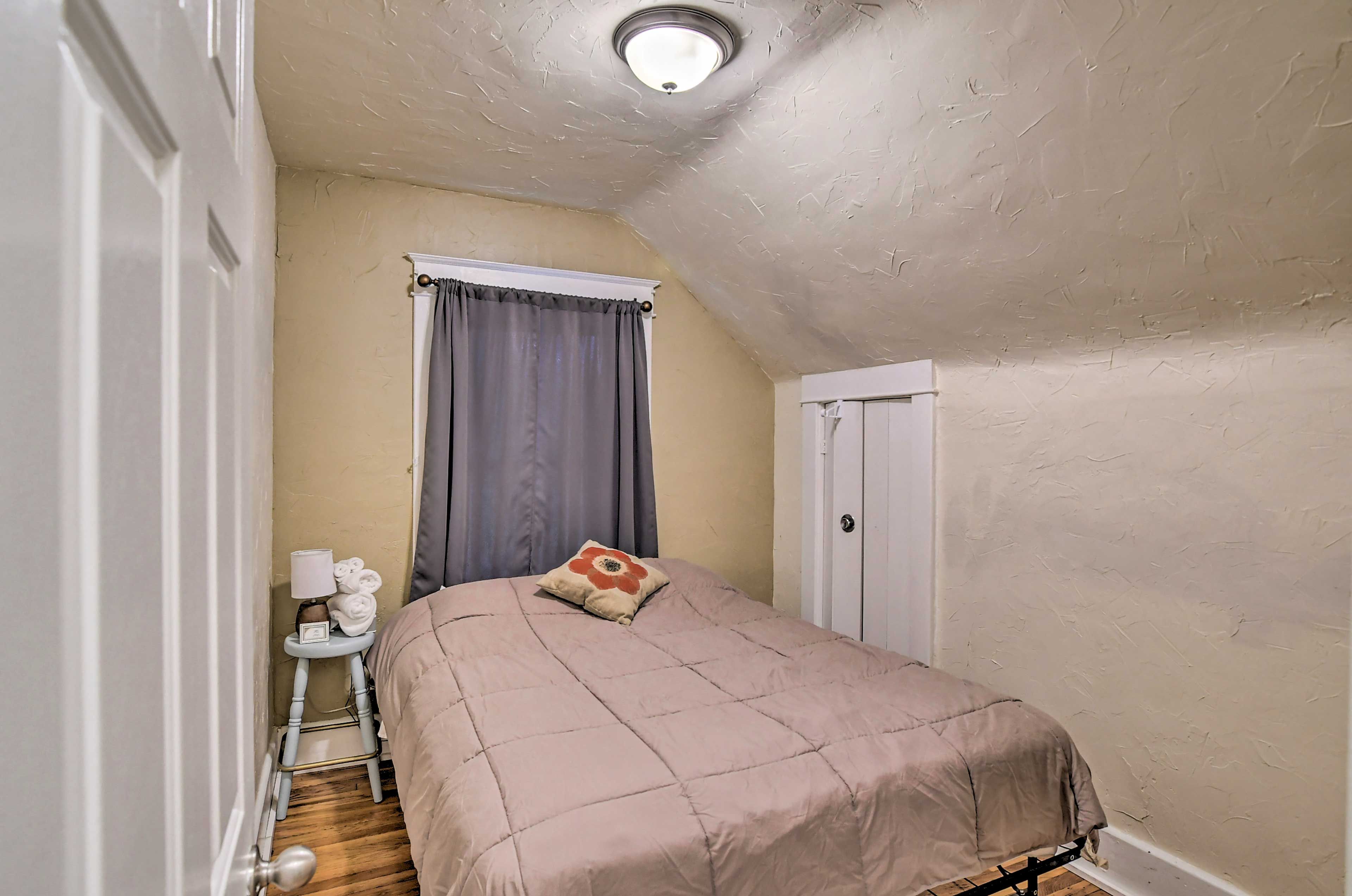 Bedroom 2 | Queen Bed | 2nd Floor