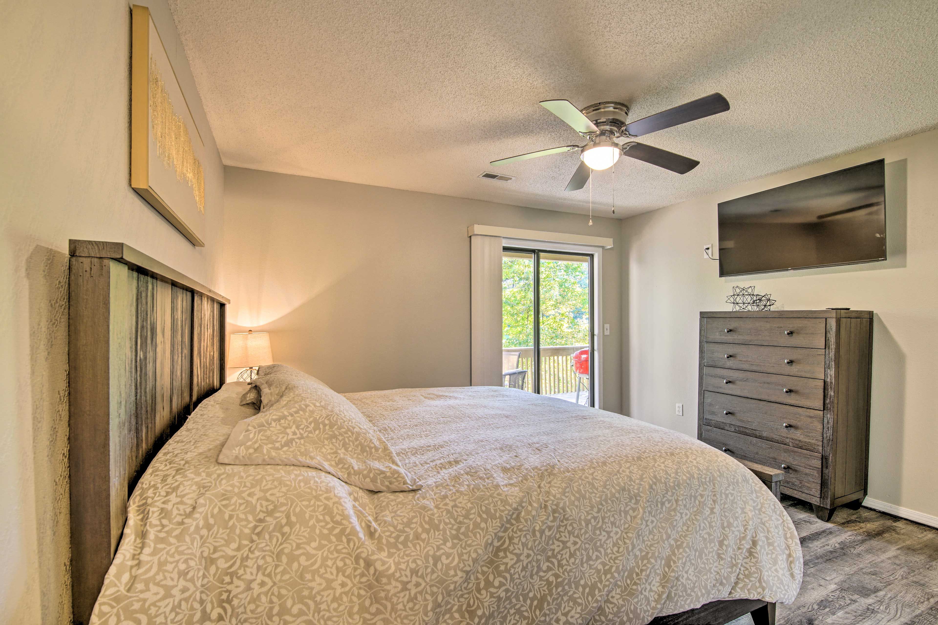 Bedroom 1 | Smart TV