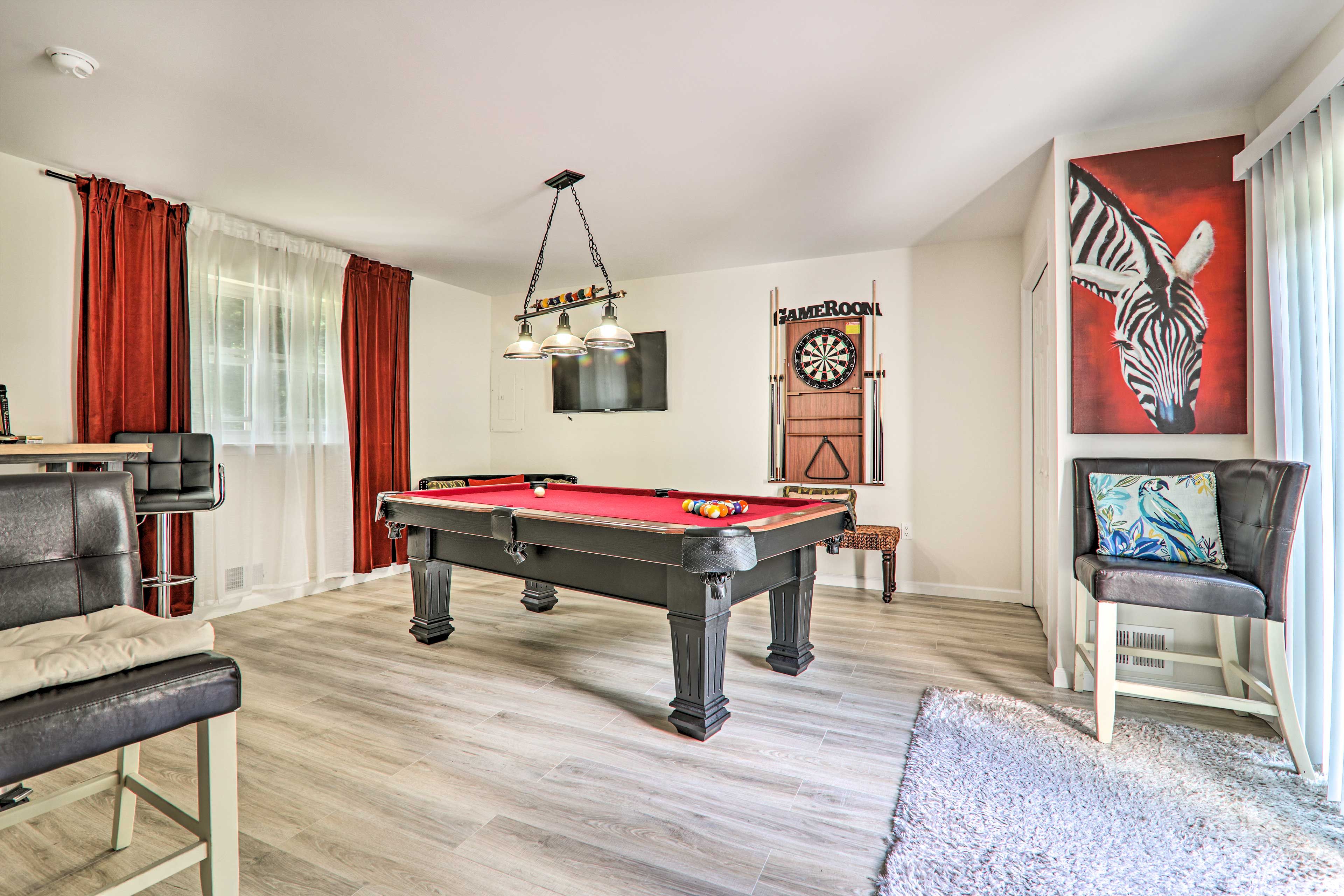 Game Room | 1st Floor | Pool Table | Dartboard | Board Games