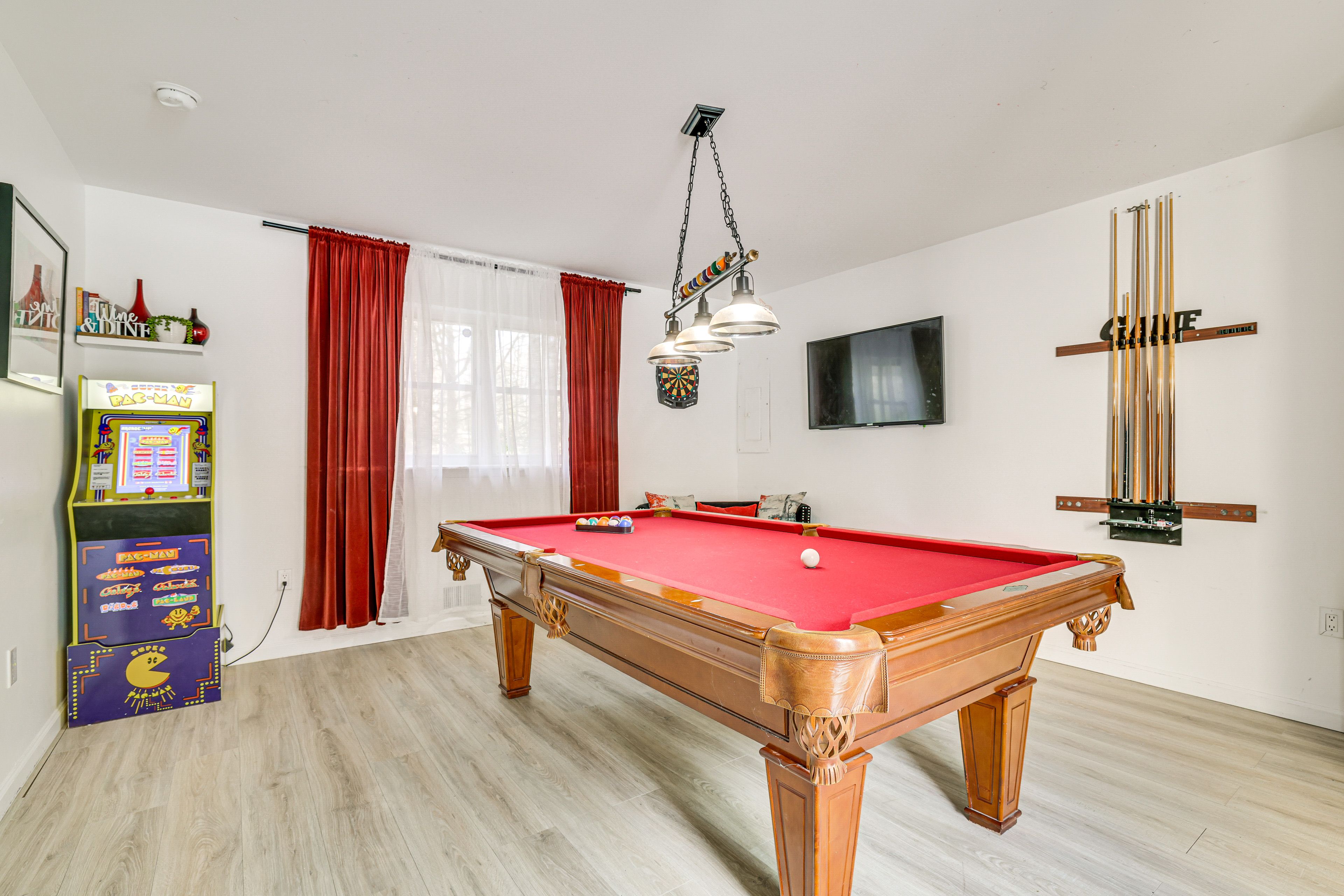 Game Room | 3-Story House | Self Check-In