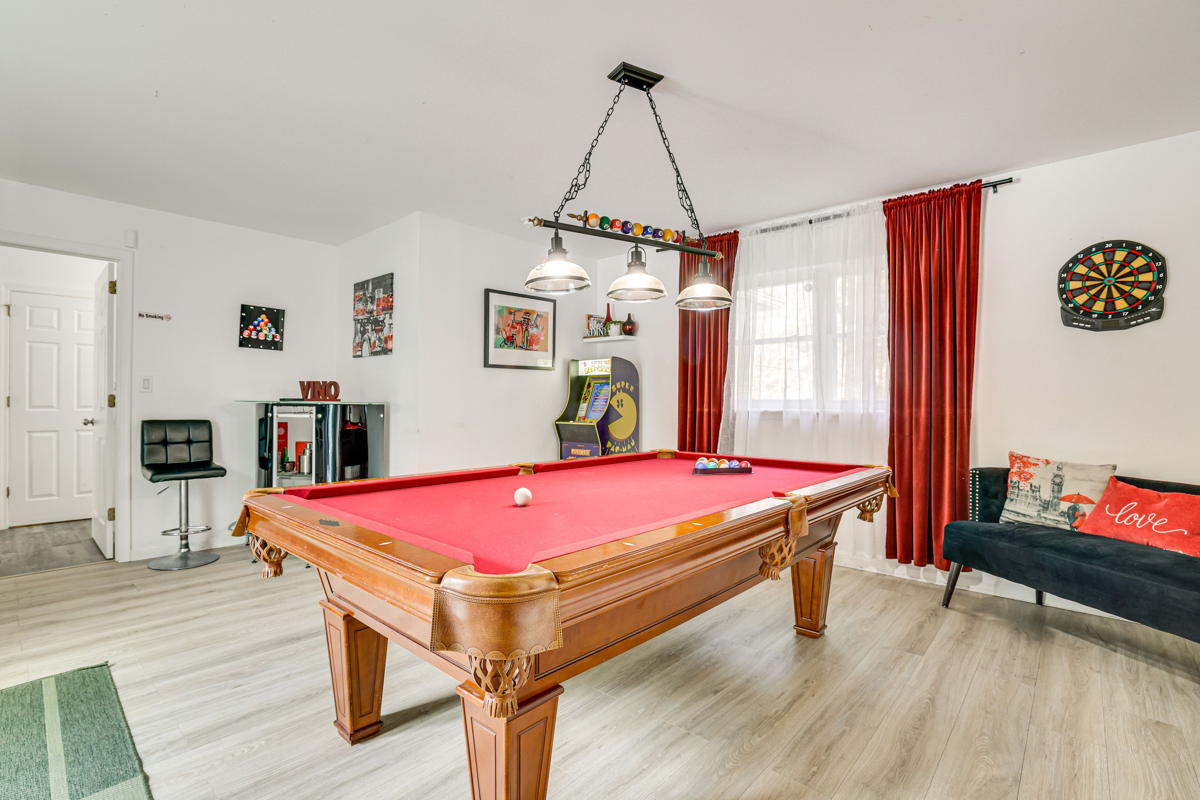Game Room | 1st Floor | Pool Table | Dartboard | Board Games