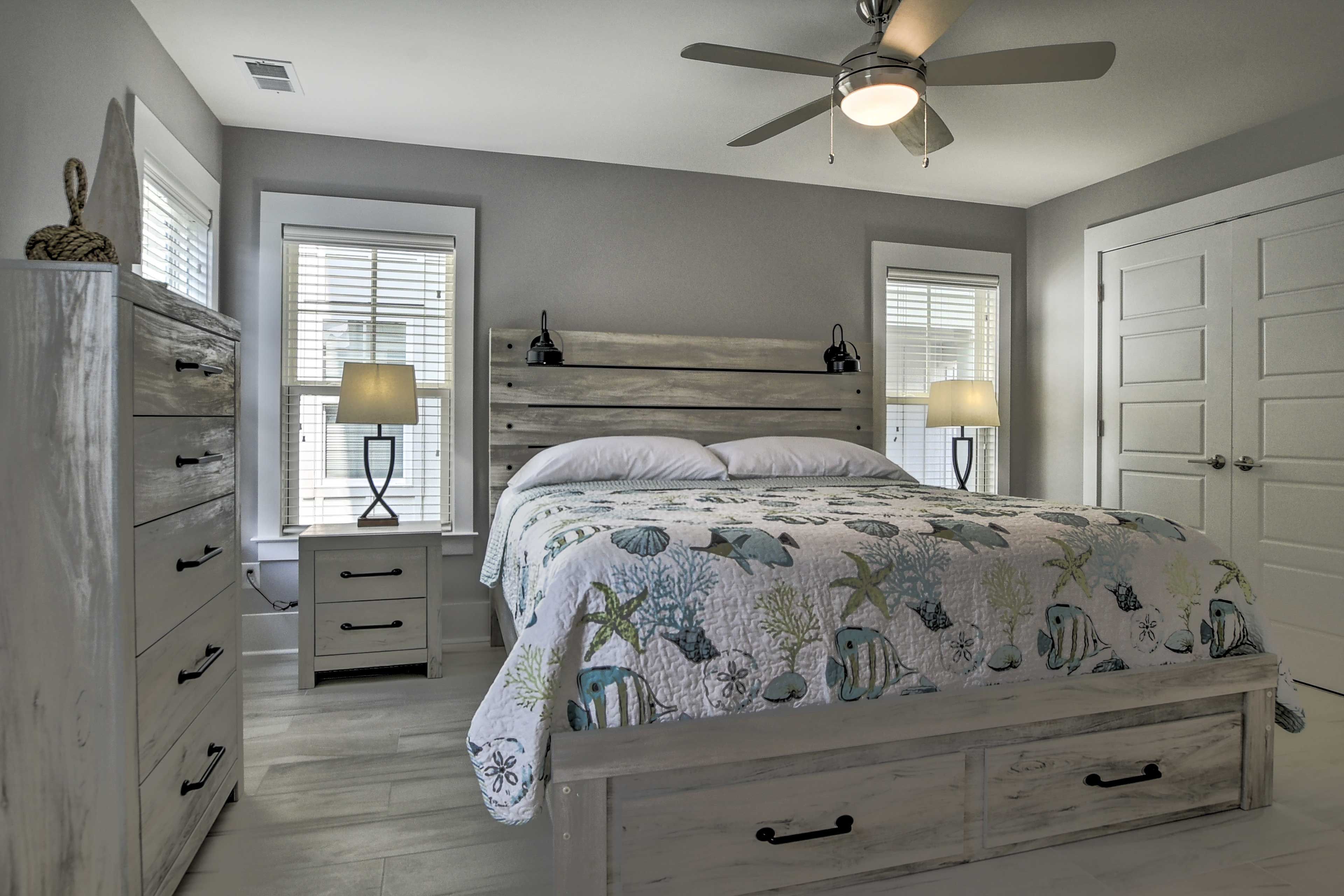 Bedroom 2 | King Bed | Upper Level