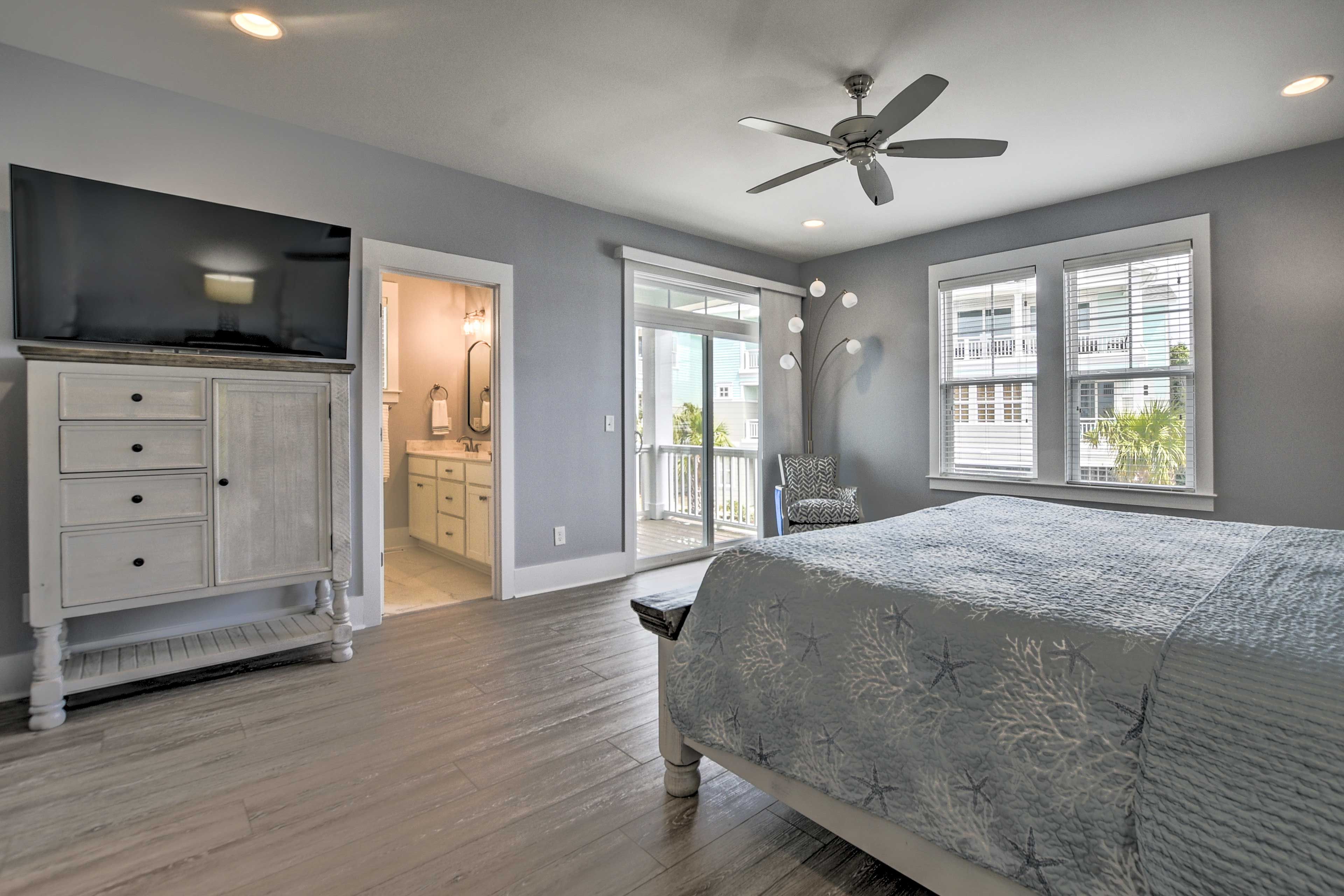 Bedroom 1 | Smart TV | Private Balcony