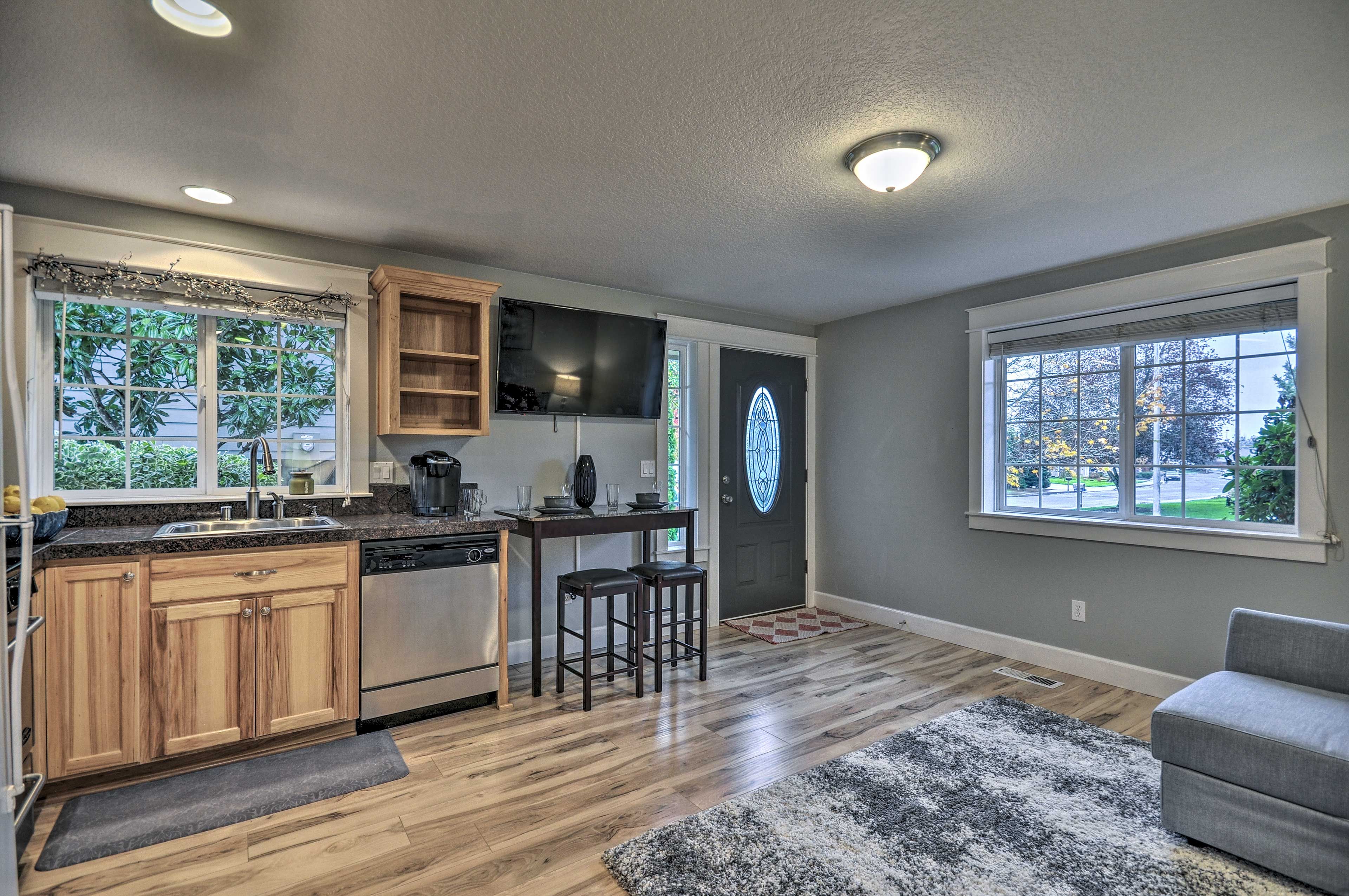 Kitchen | Living Area