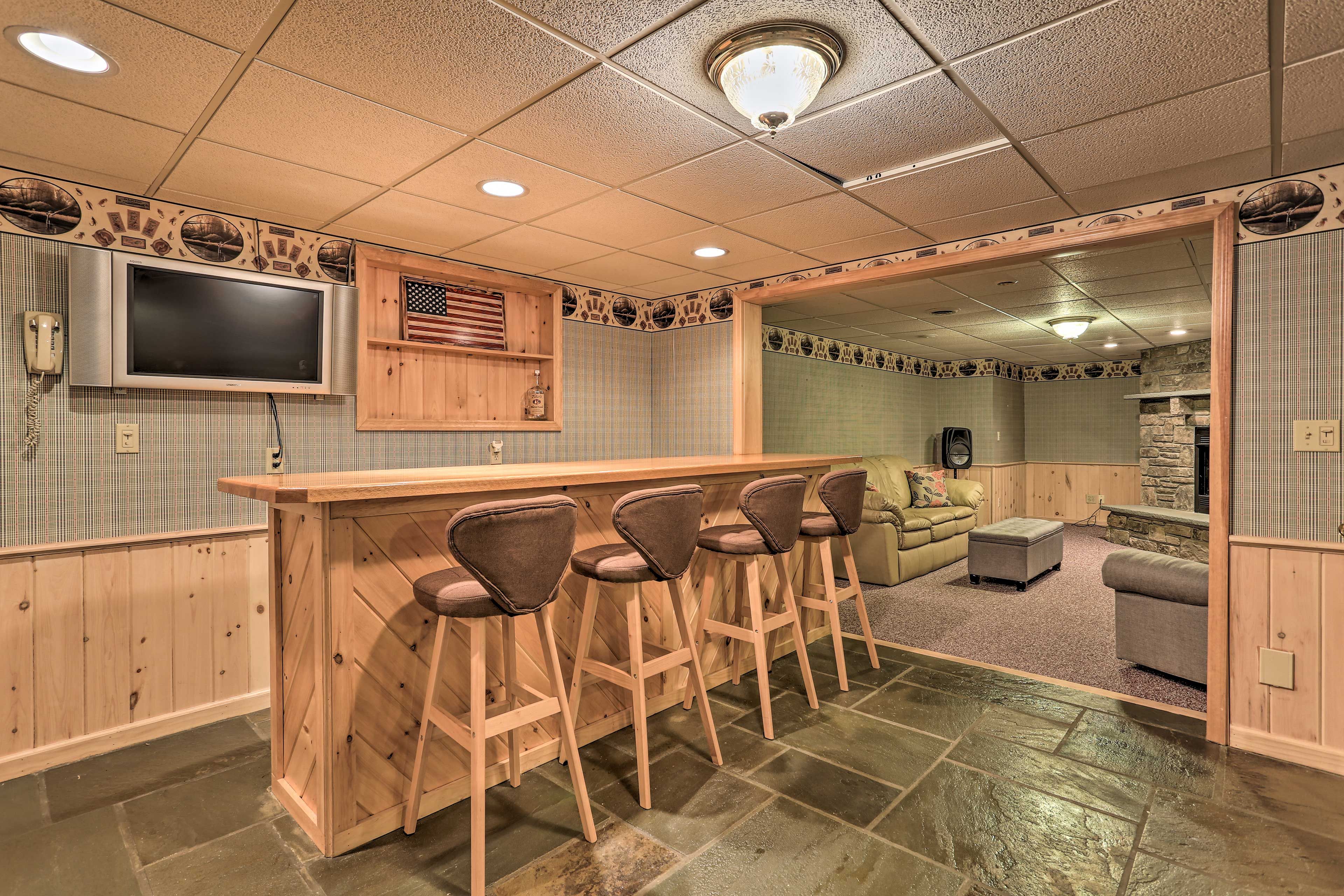 Wet Bar | Lower Level