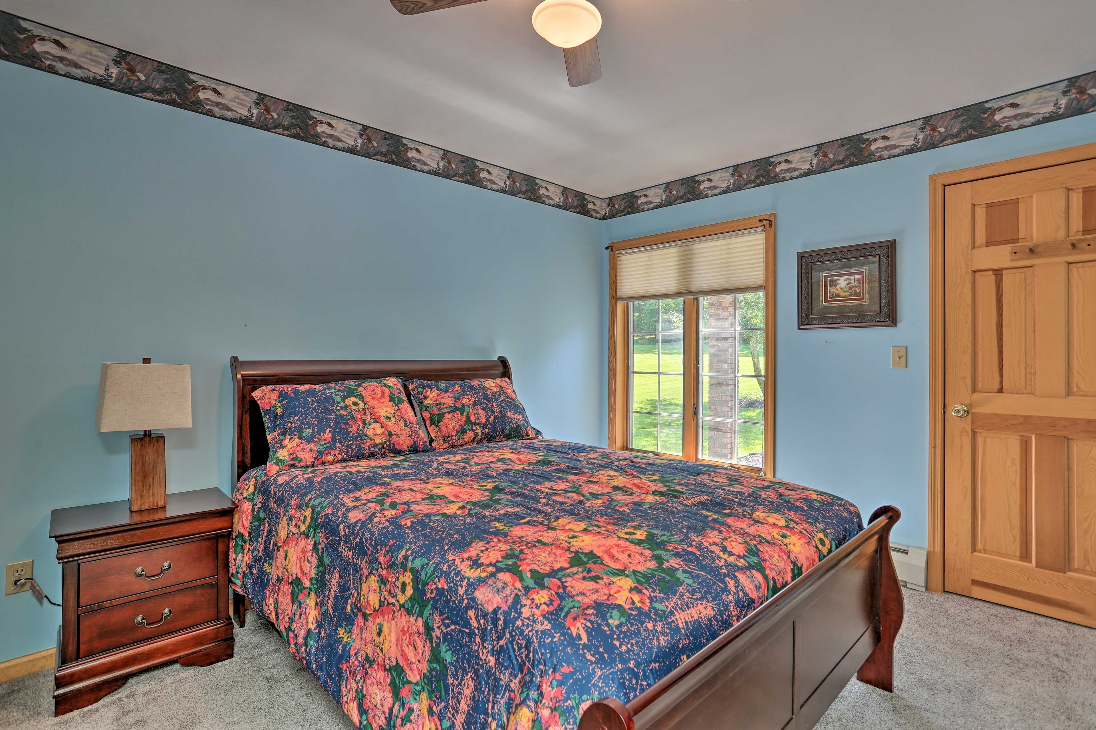 Bedroom 2 | Queen Bed | Main Level