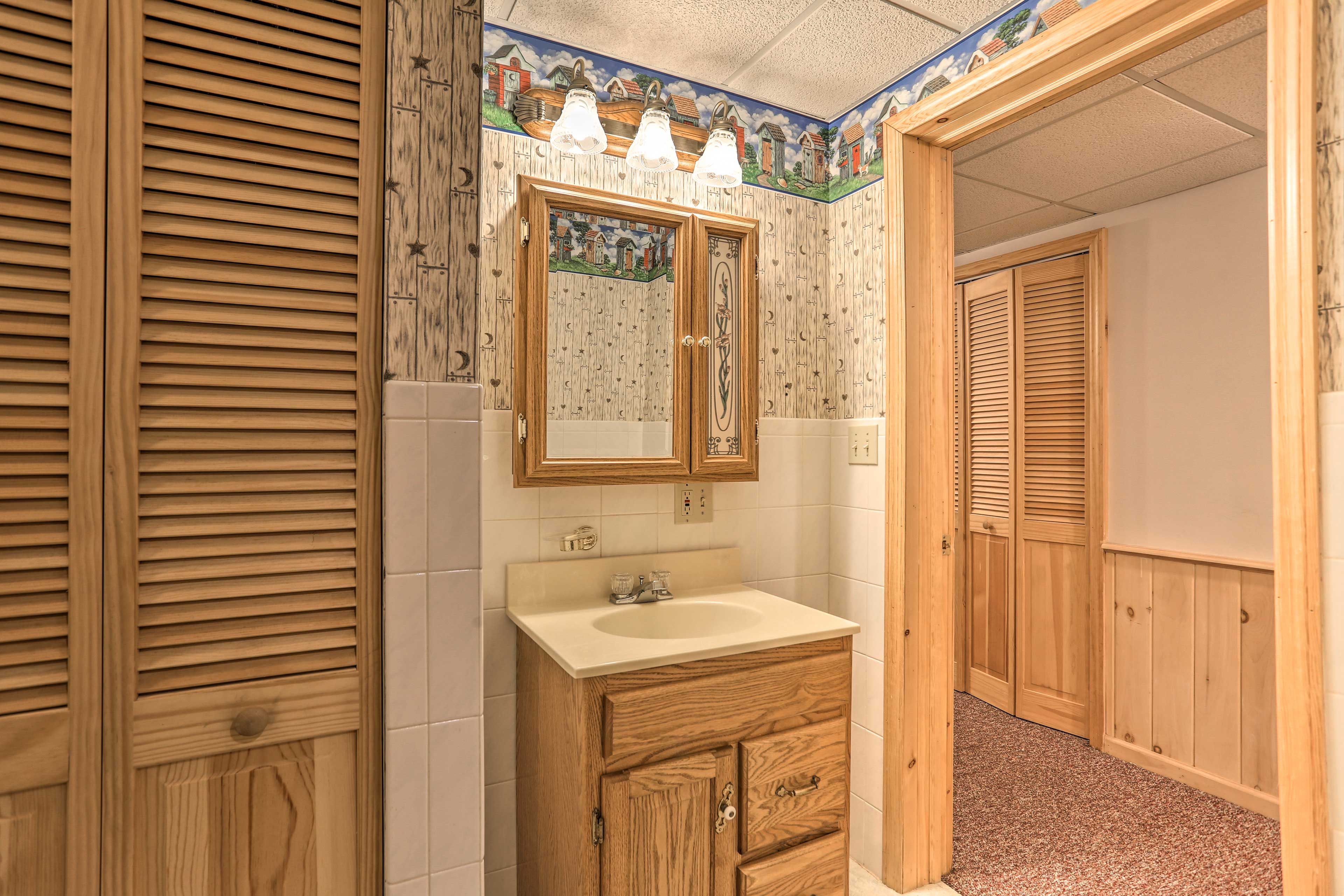 Full Bathroom | Lower Level