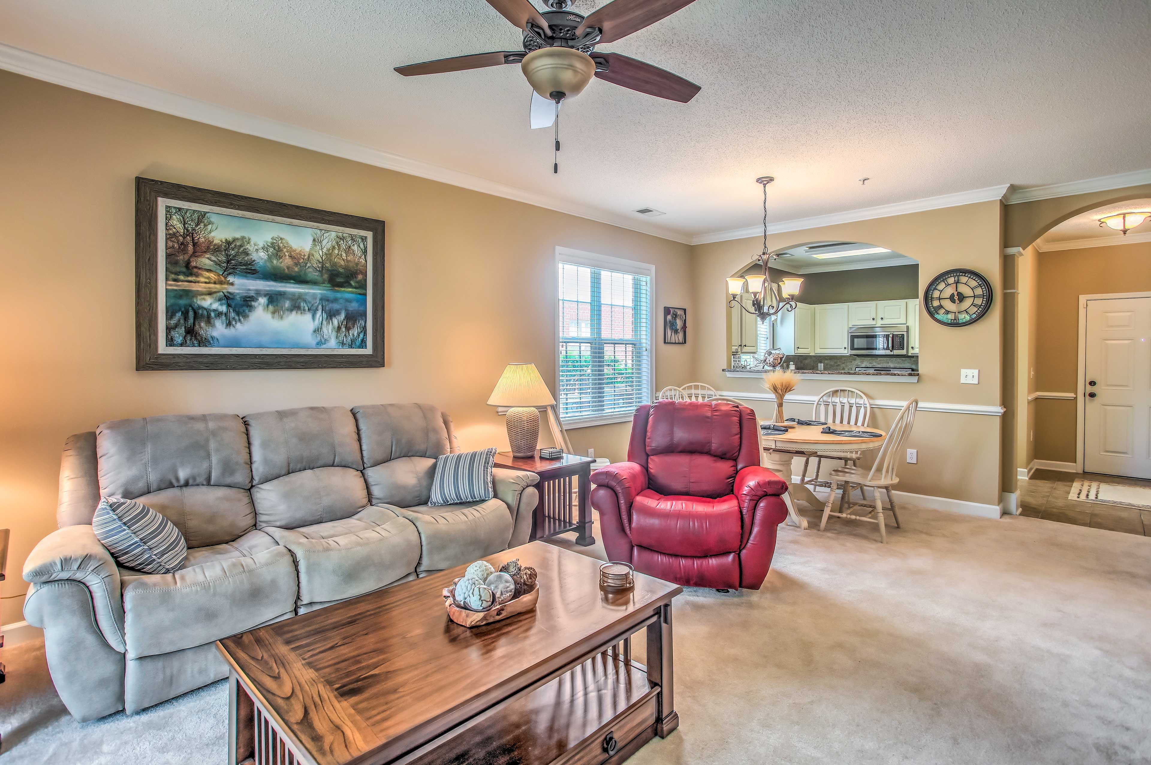 Living Room | Free WiFi | Central A/C