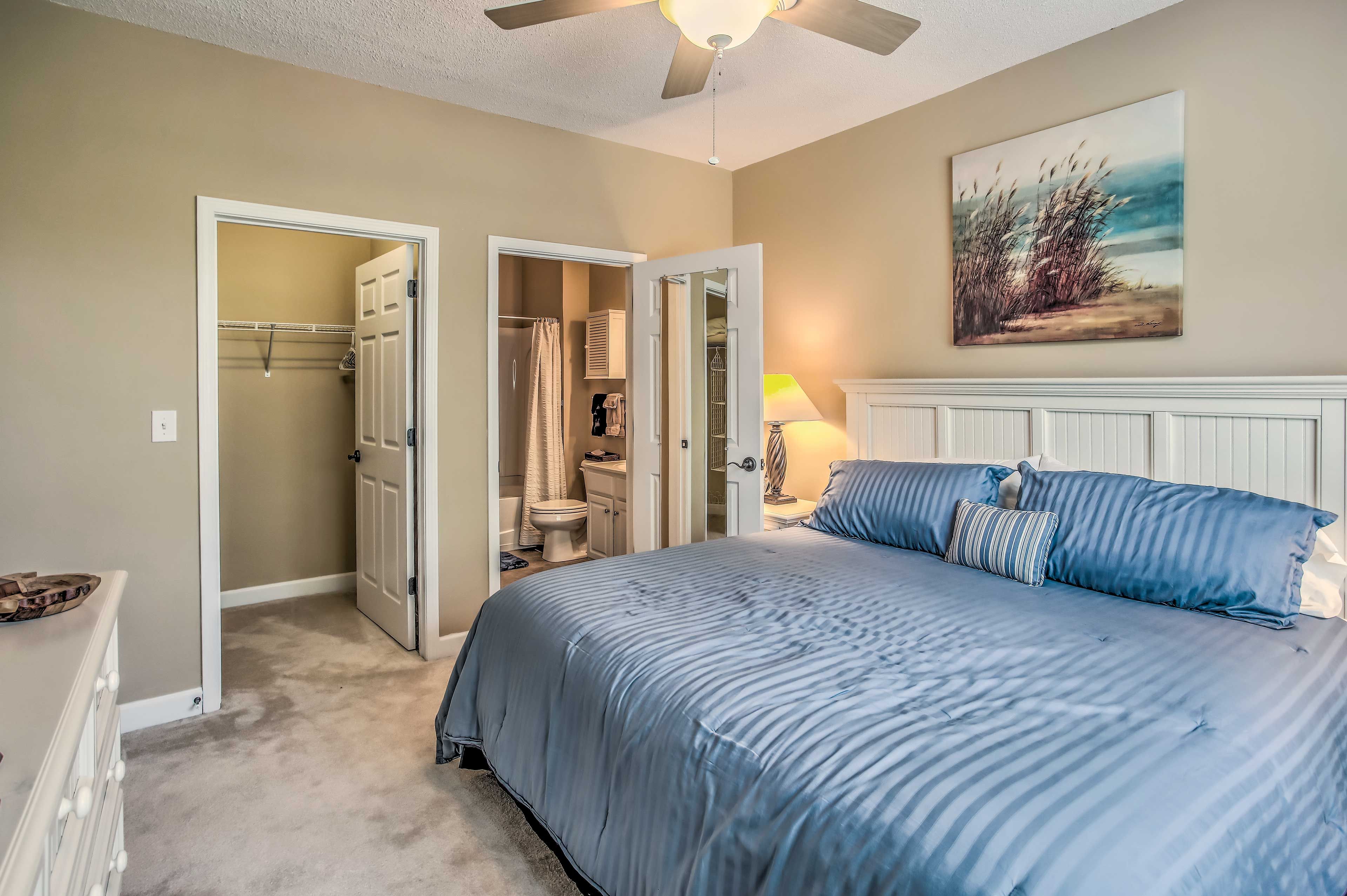Bedroom 1 | Linens Provided | Walk-in Closet