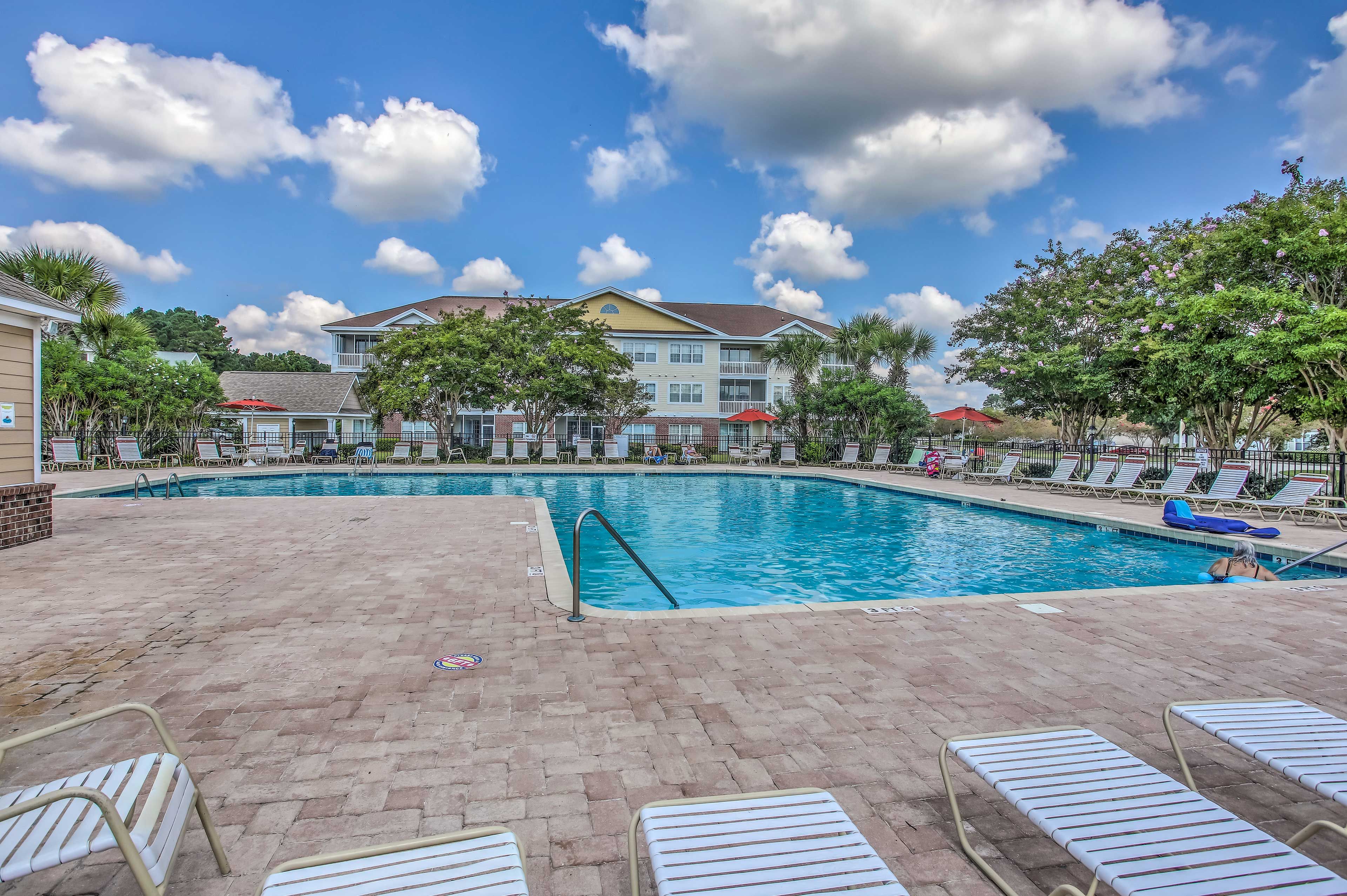 Resort Amenities | Seasonal Saltwater Pool