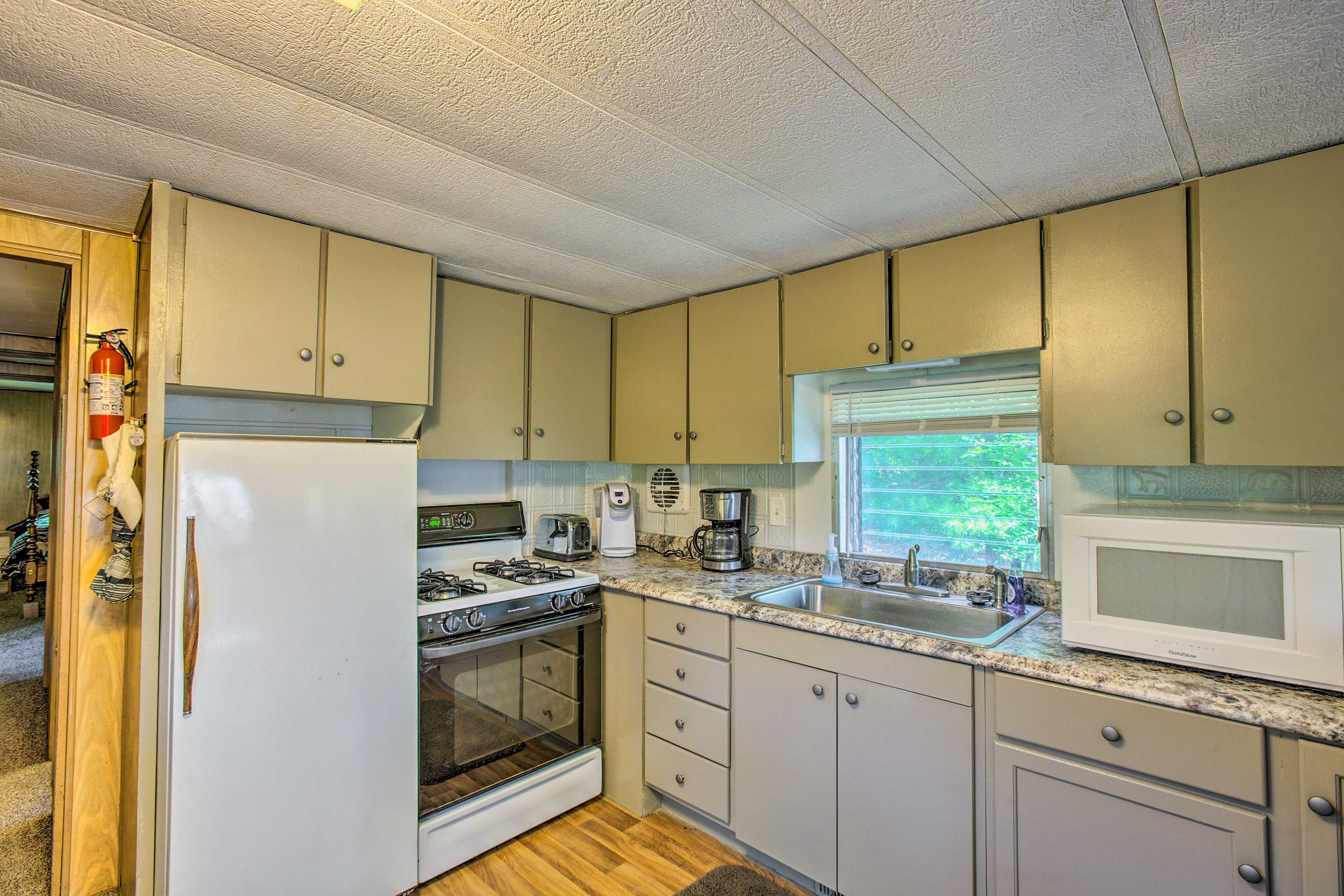 Kitchen | Keurig & Drip Coffee Makers