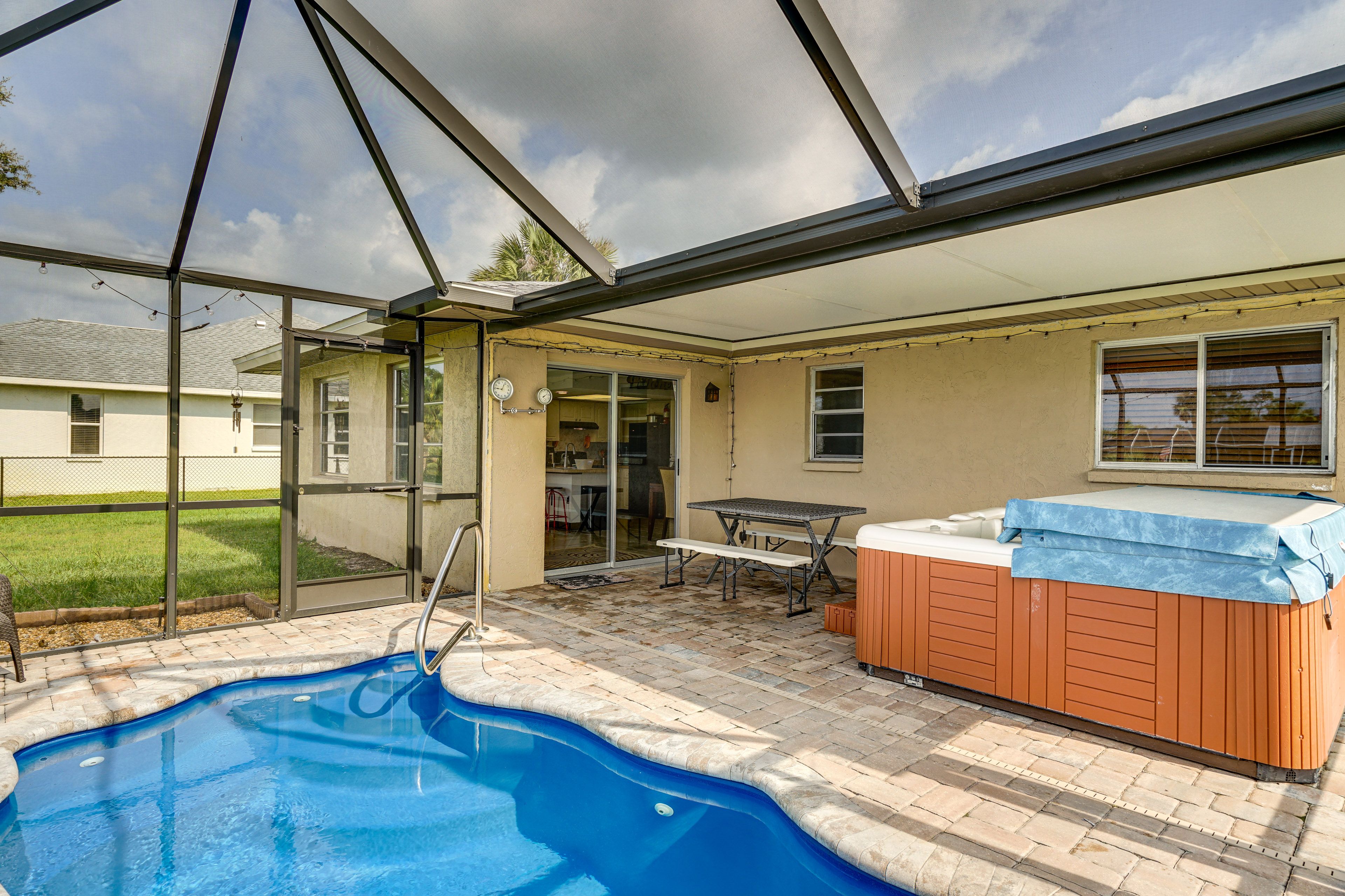 Port Charlotte Vacation Rental | 2BR | 2BA | 1,254 Sq Ft | Step-Free Access