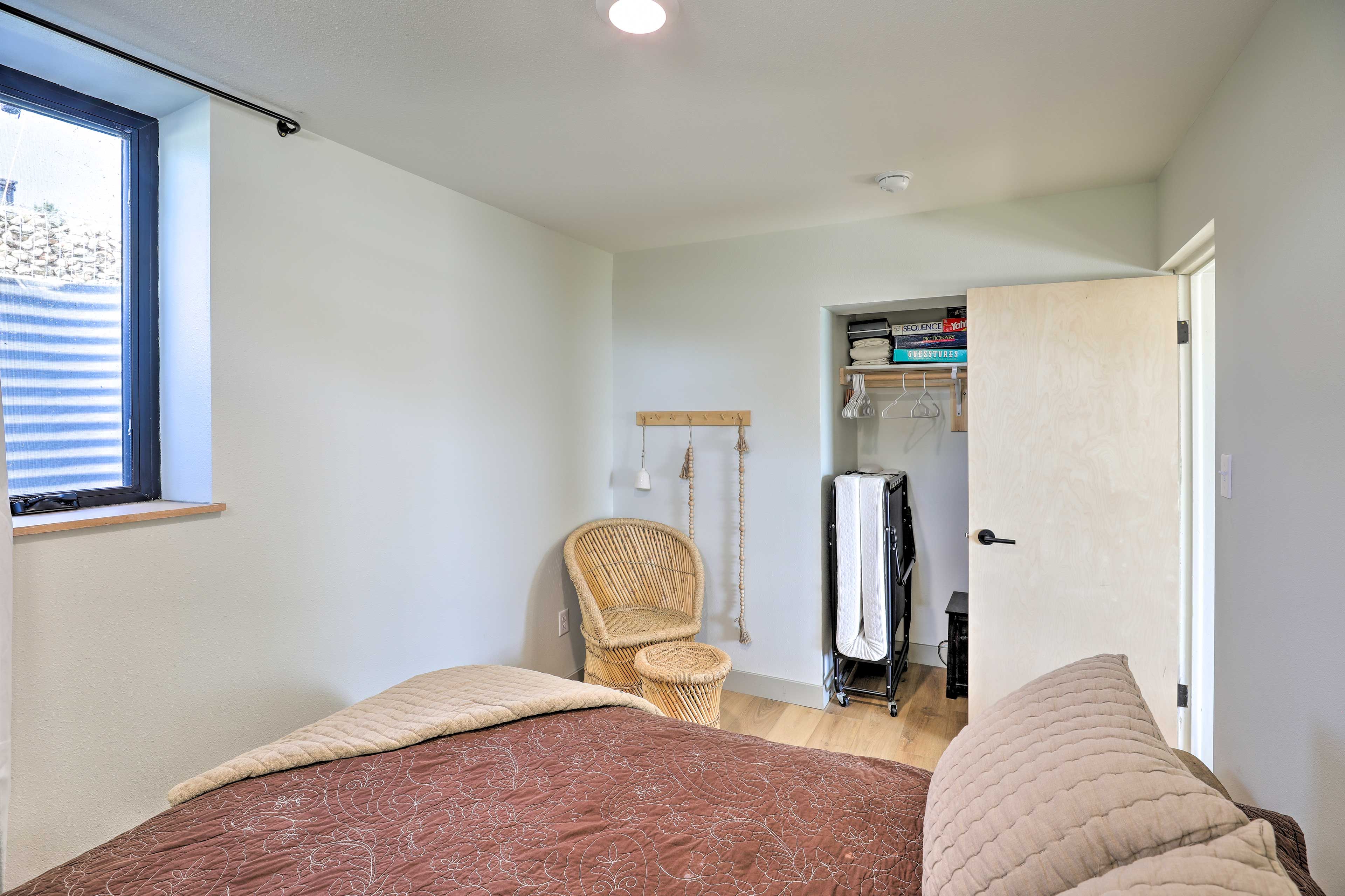 Bedroom 1 | Twin Cot | Board Games