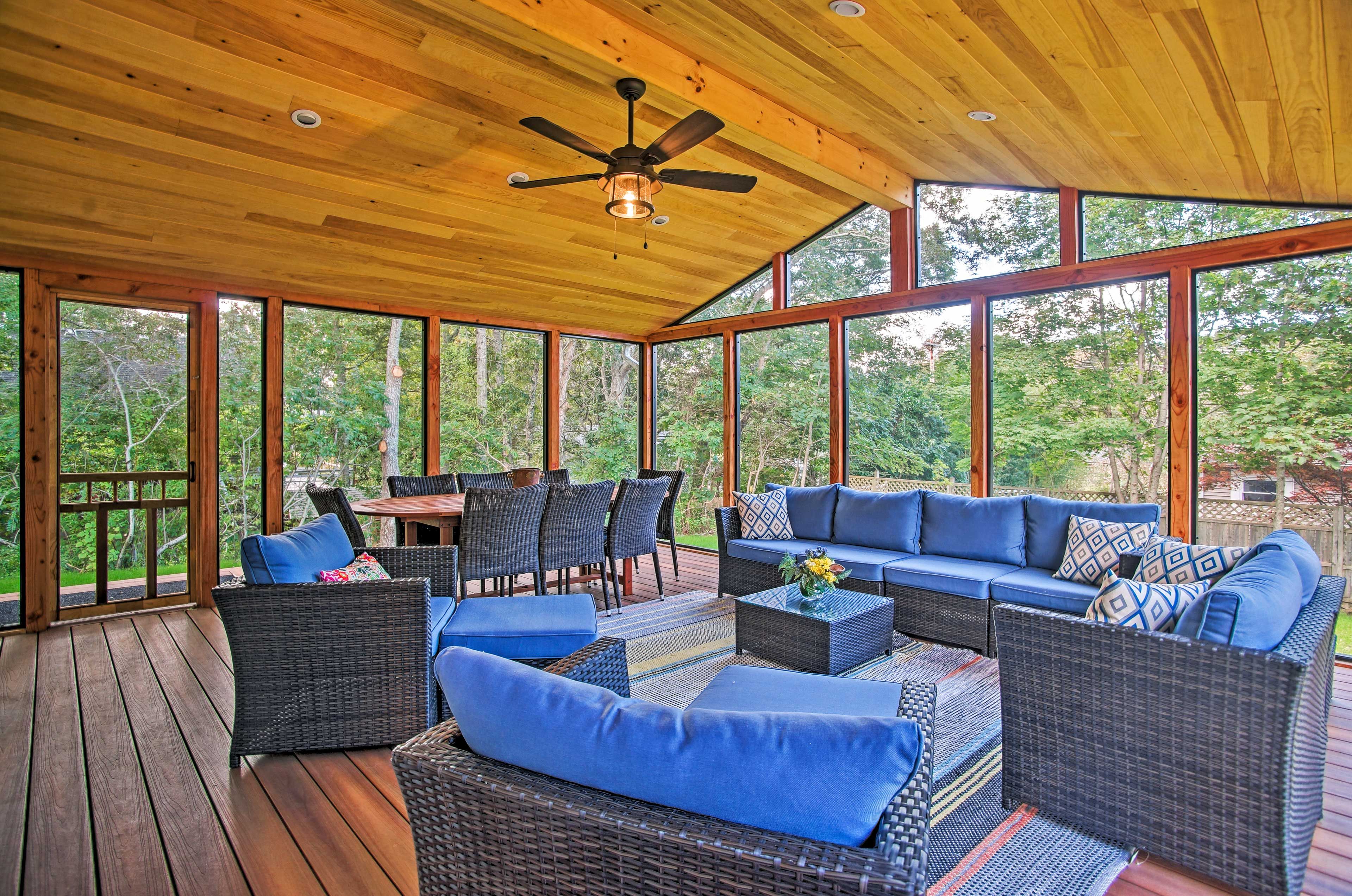 Tisbury Vacation Rental | 5BR | 2BA | 2 Entry Steps Required | 1,800 Sq Ft