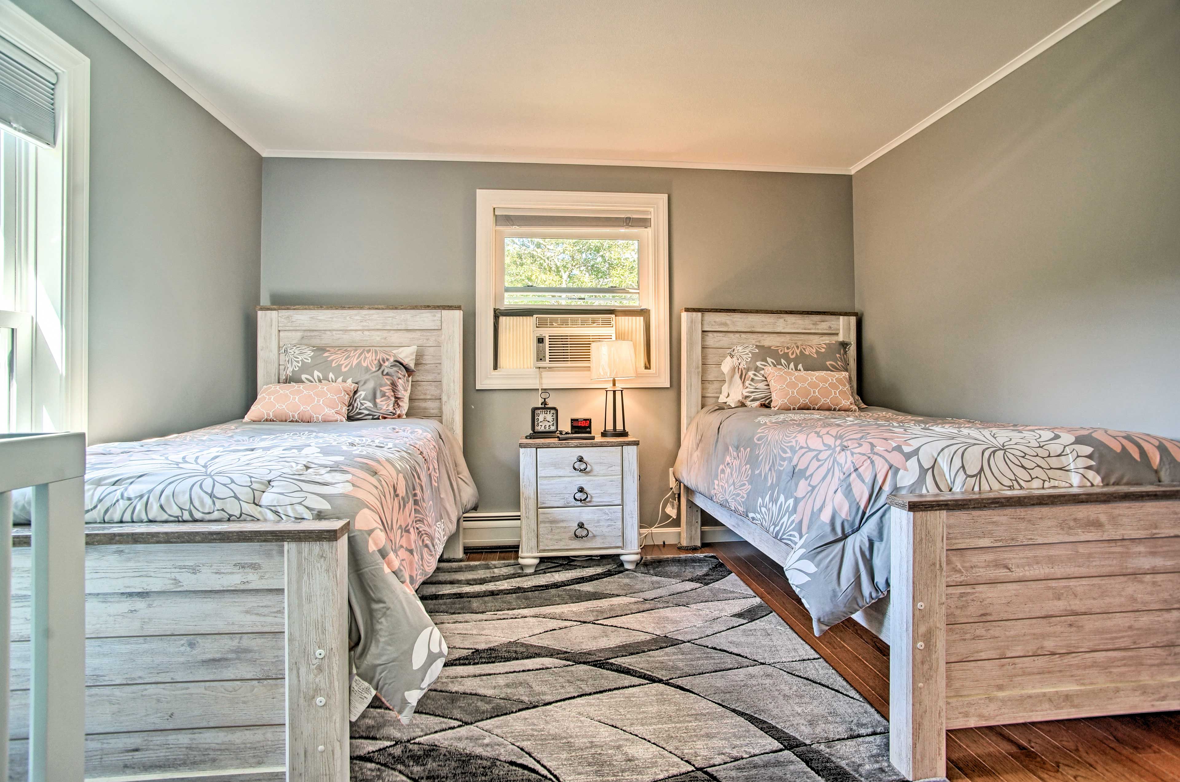 Bedroom 3 | Main Level | 2 Twin Beds | Crib