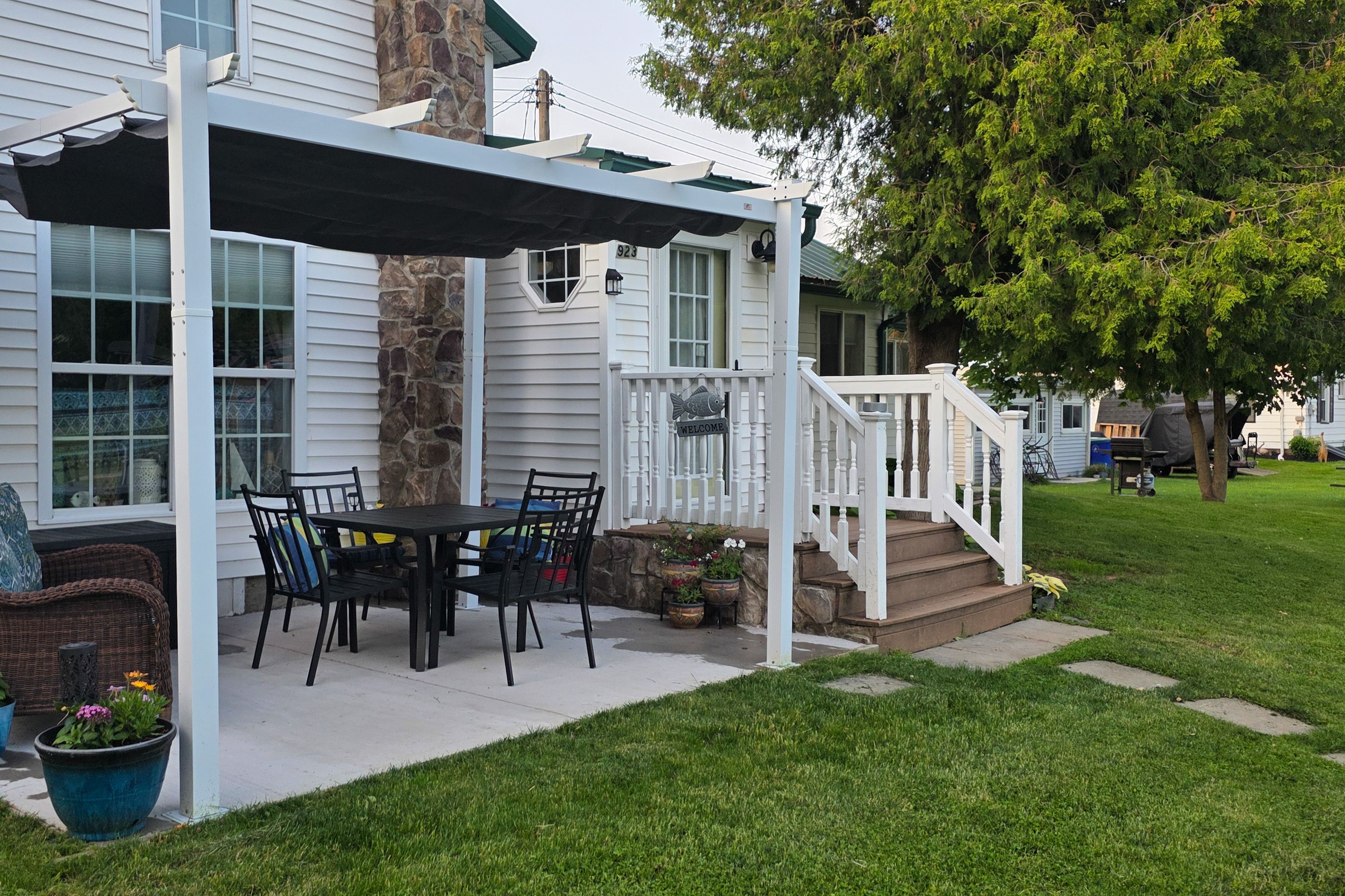 Home Exterior | 3 Stairs for Entry