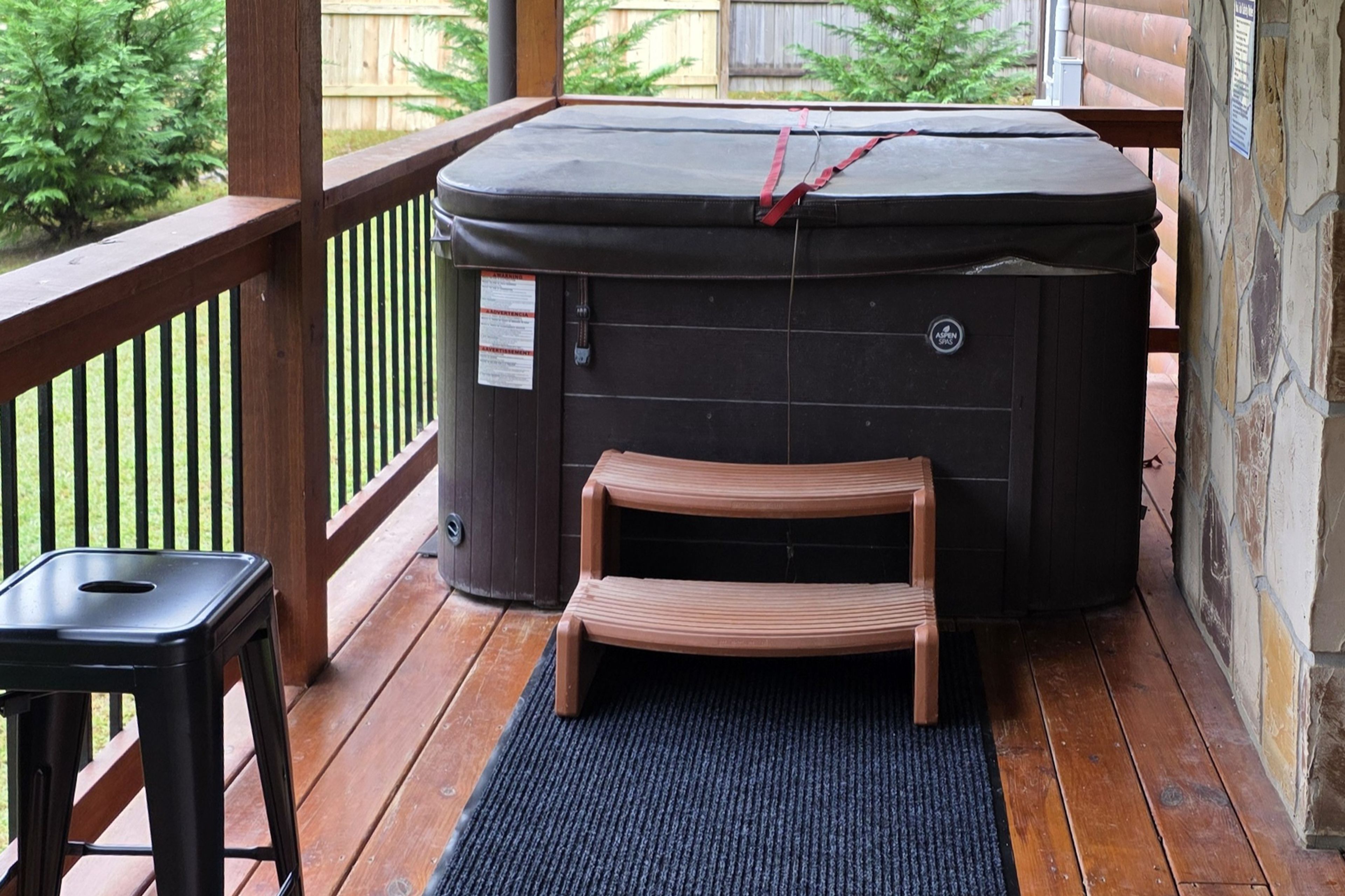 Property Exterior | Hot Tub
