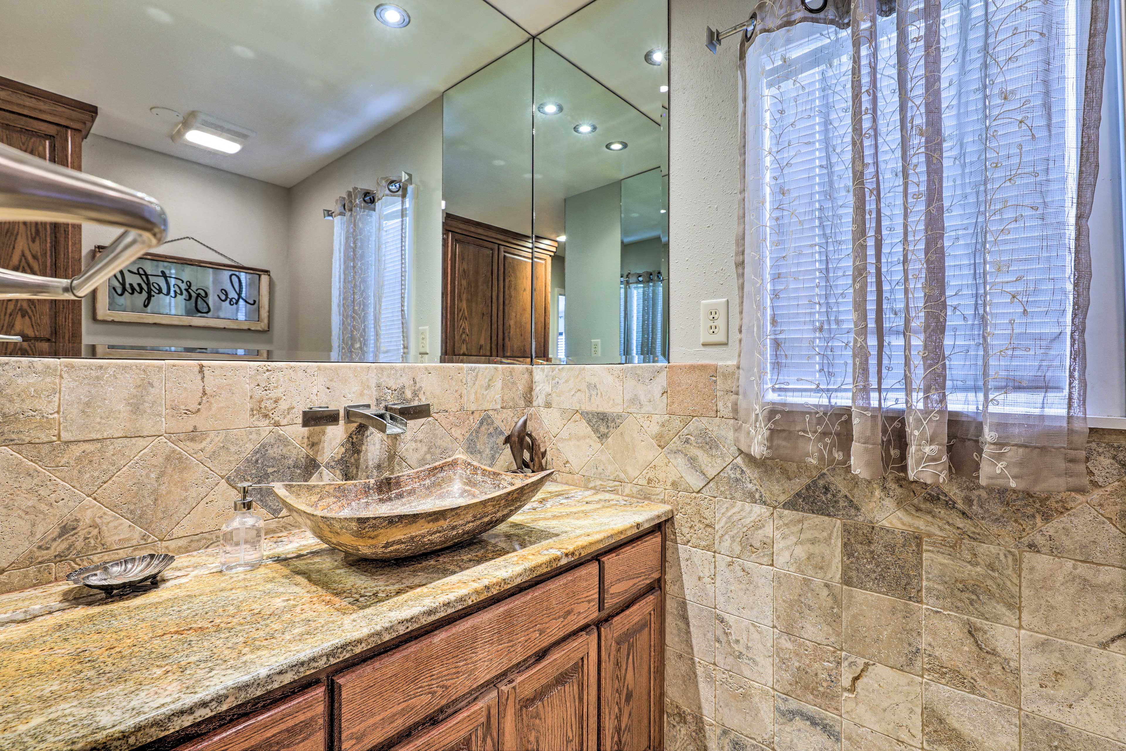 Full Bathroom