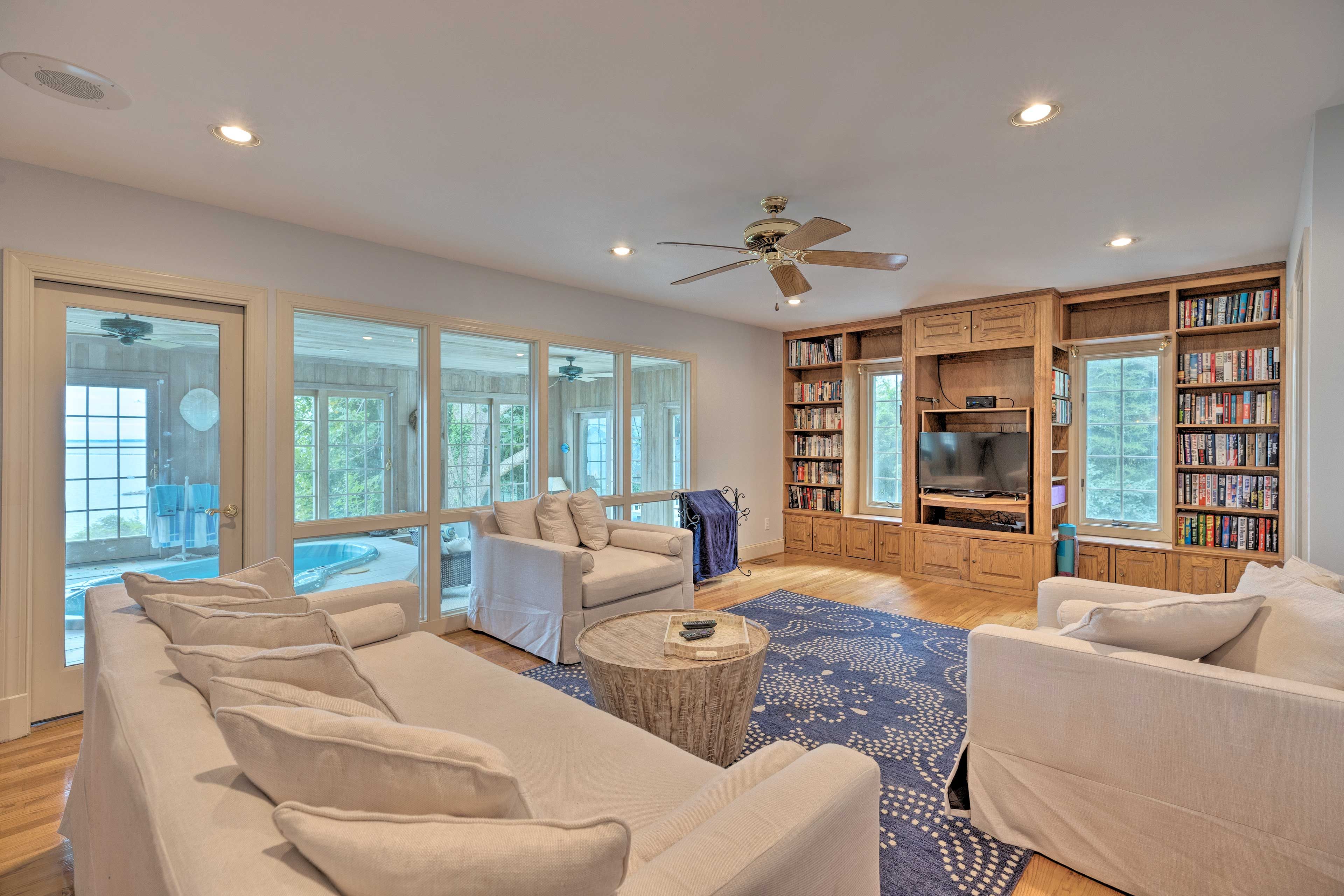 Living Room | Smart TV | Central A/C & Heating | Access to Basement