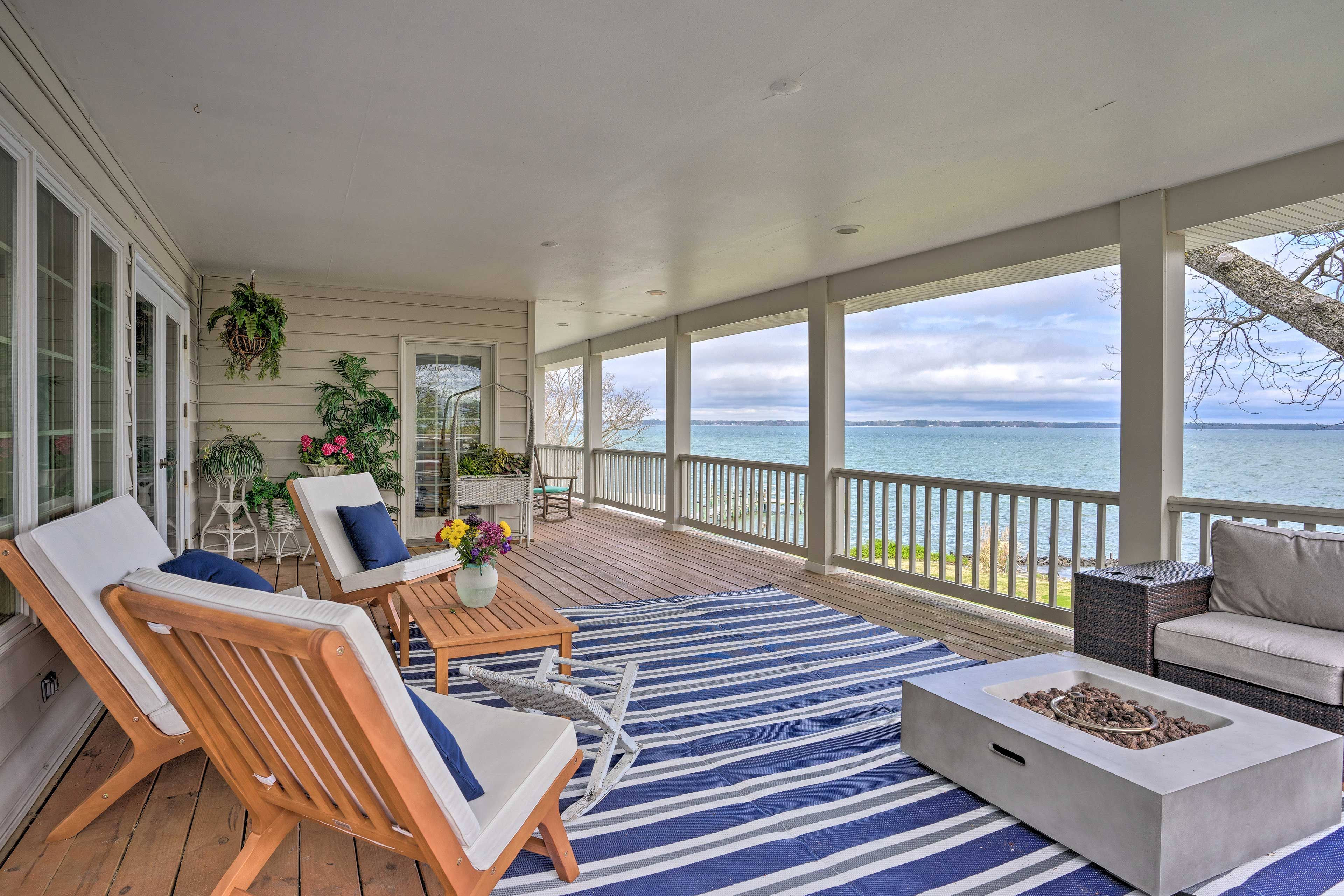 Wraparound Balcony
