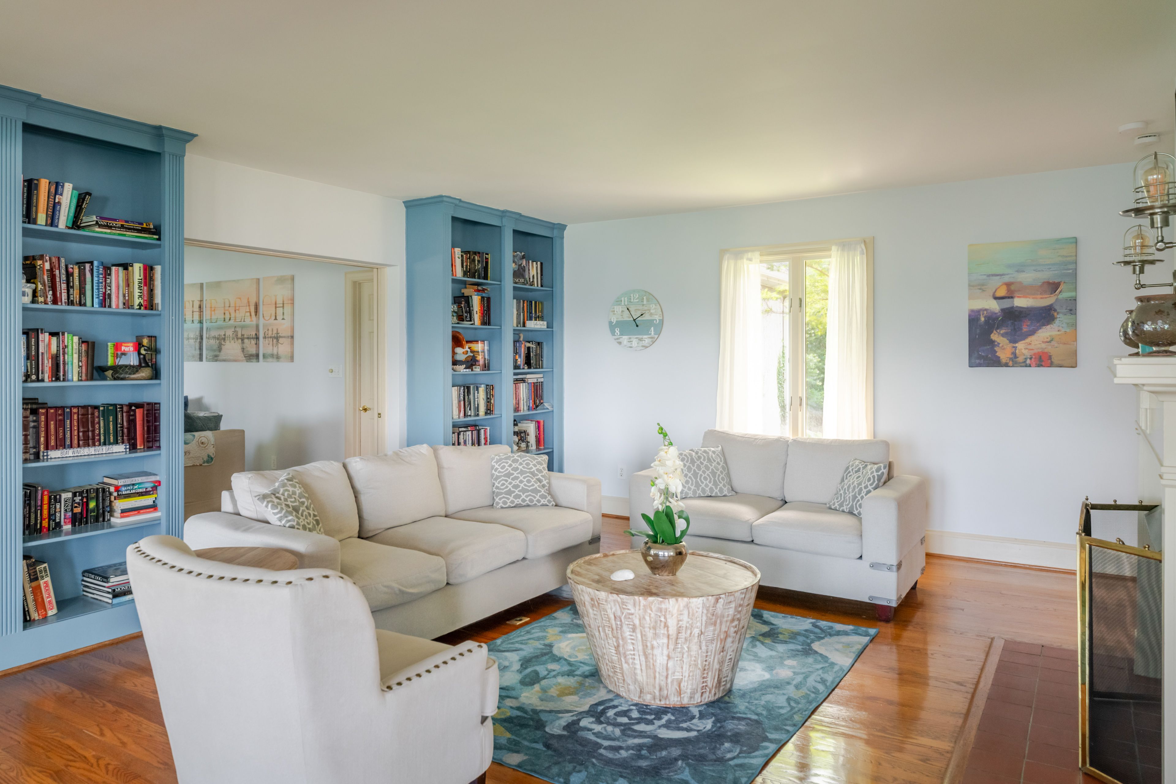 Sitting Area | 1st Floor