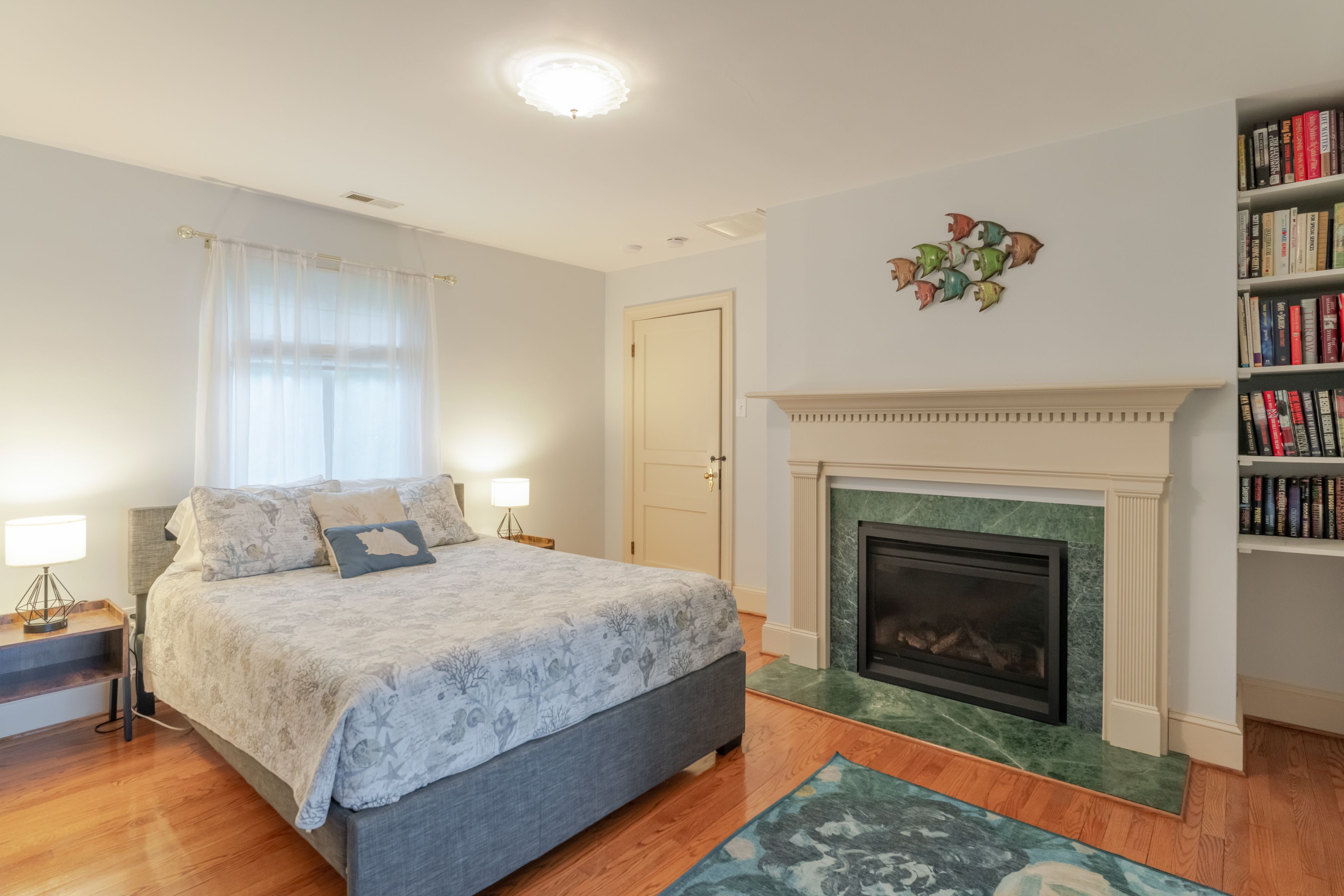 Bedroom 5 | Queen Bed