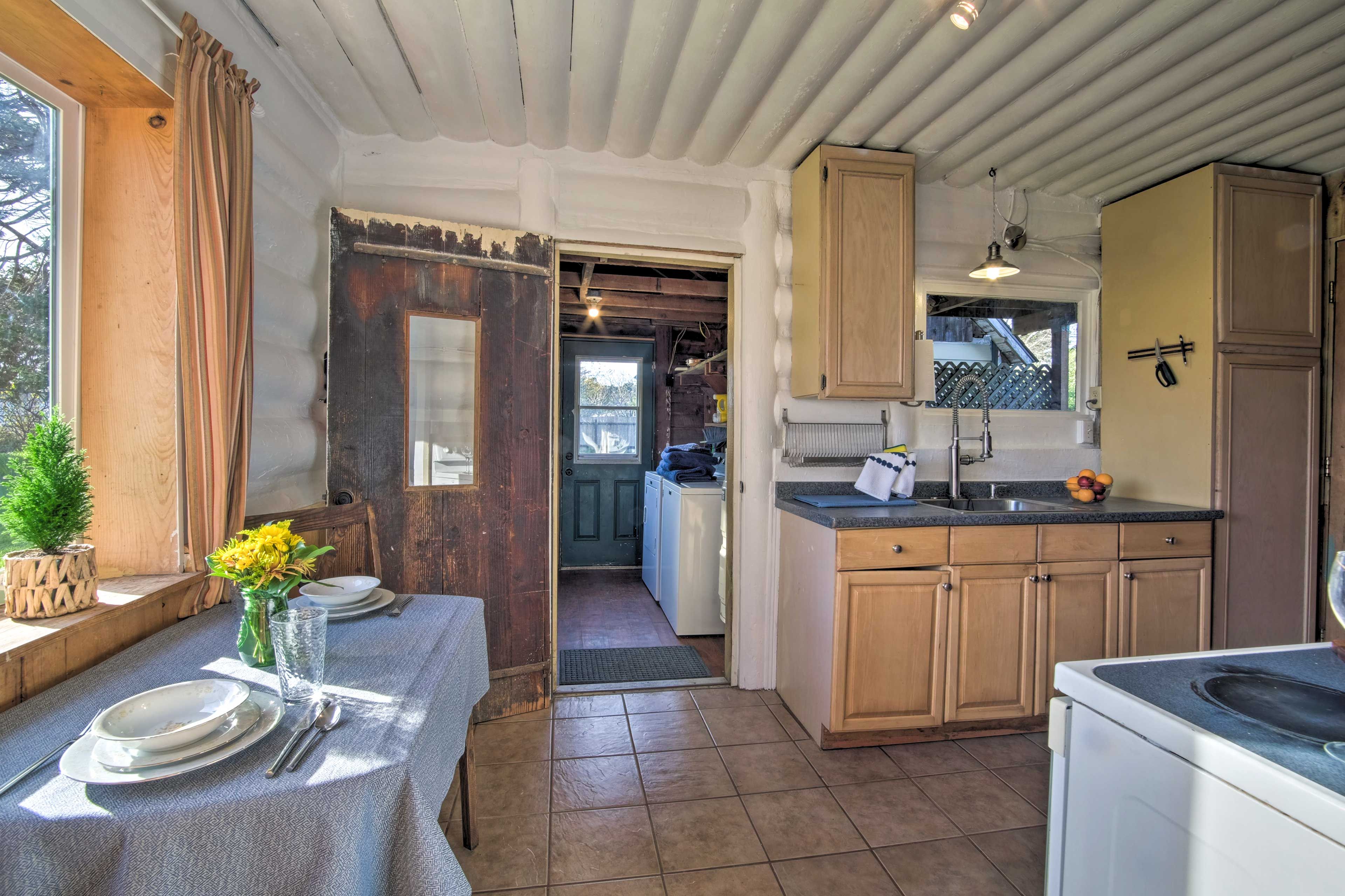 Kitchen | Dining Area