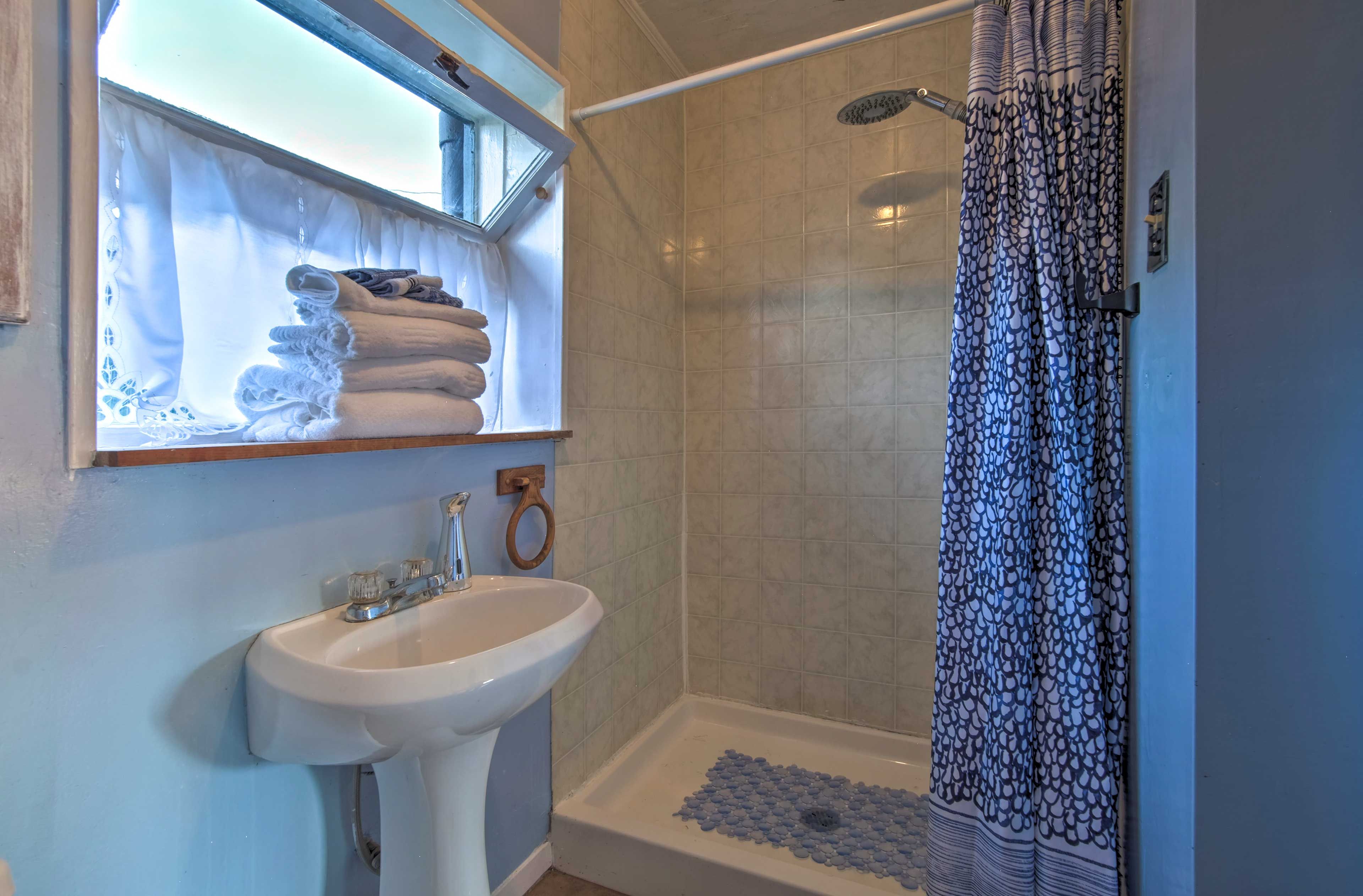 Full Bathroom
