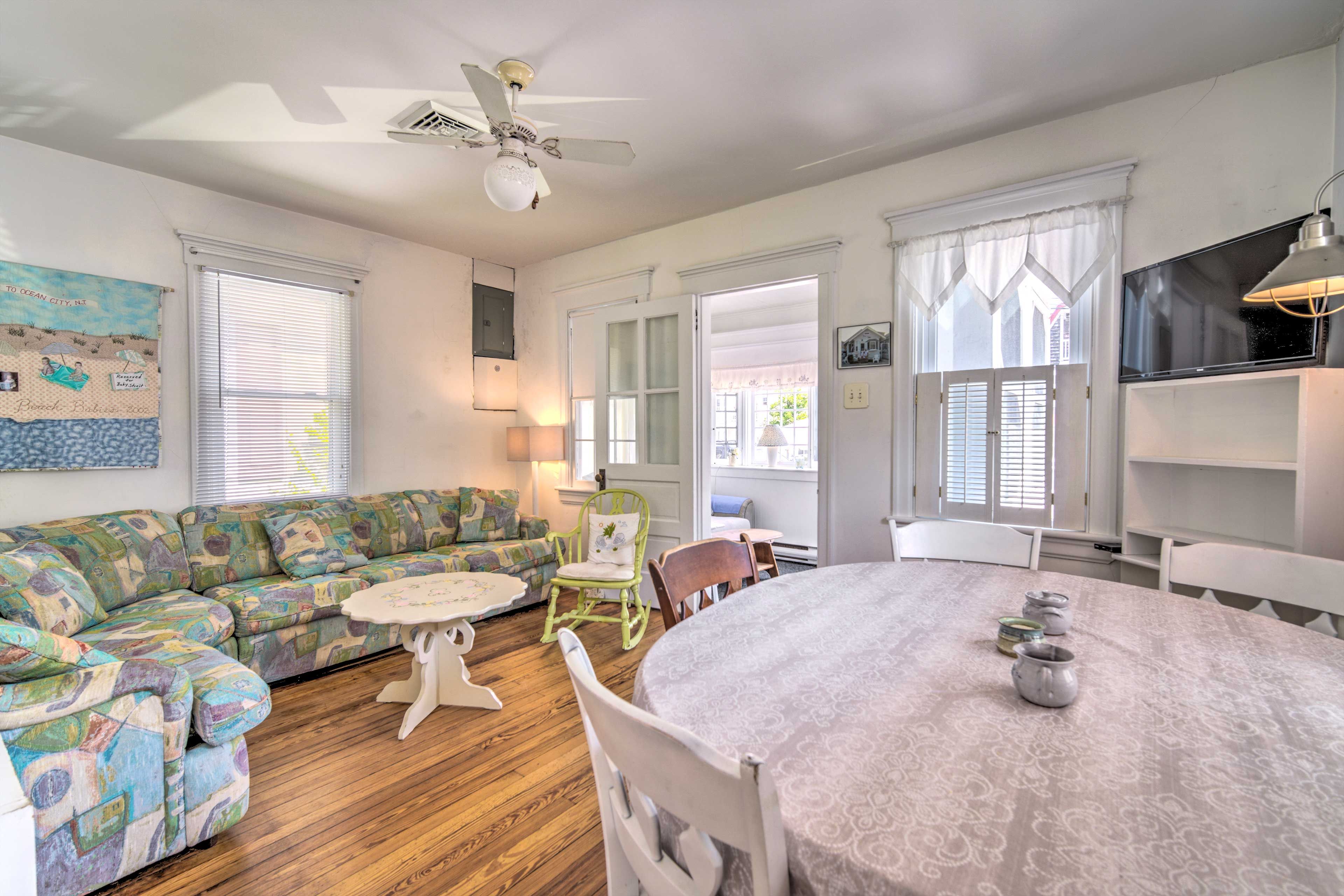 Living Room | Dining Area