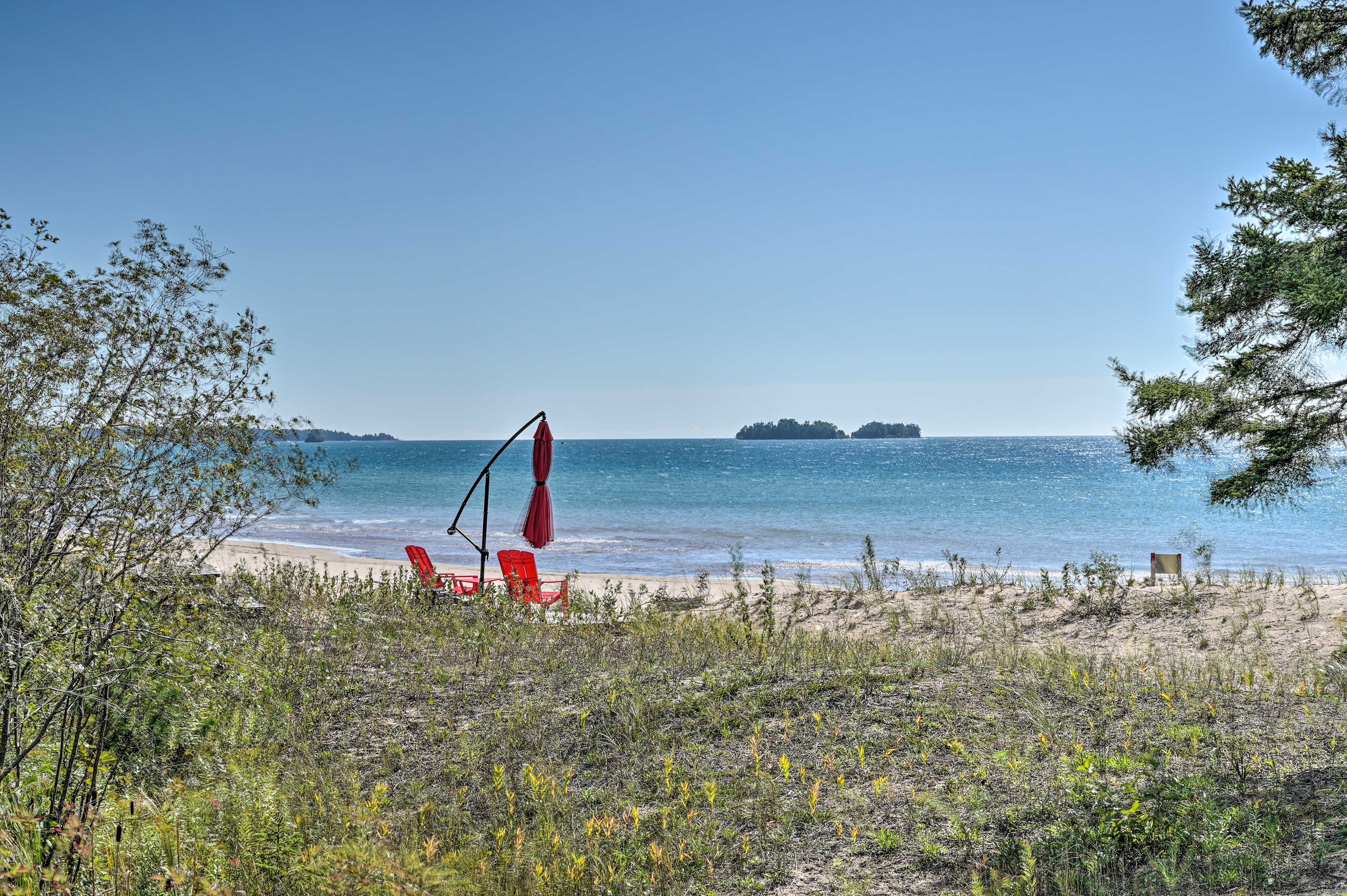 Direct Beach Access | Lake Views