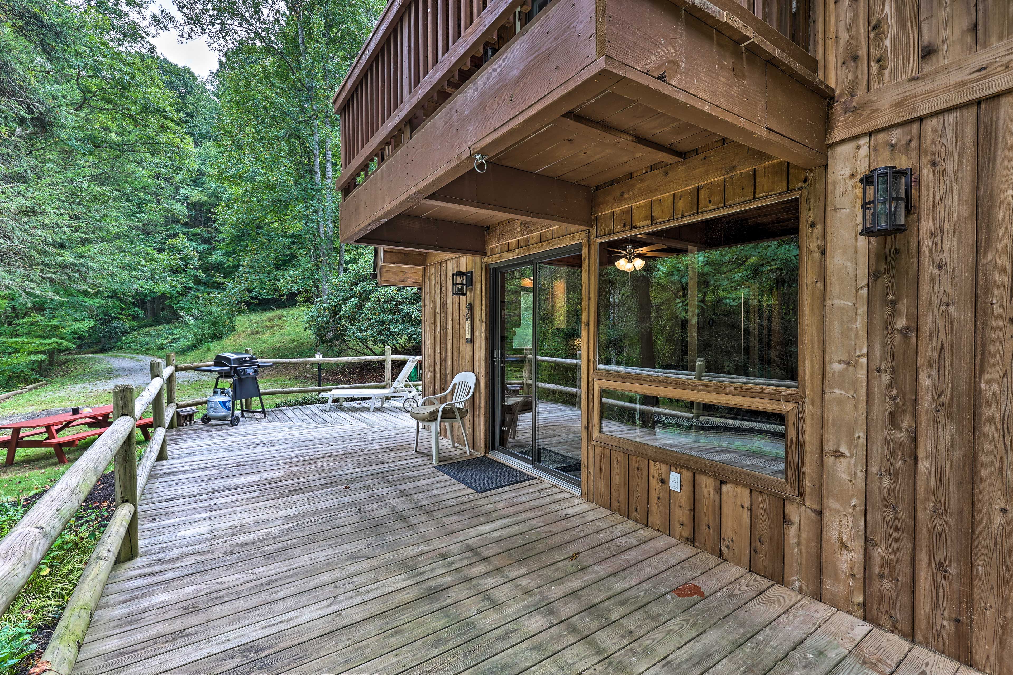 Private Deck | Gas Grill