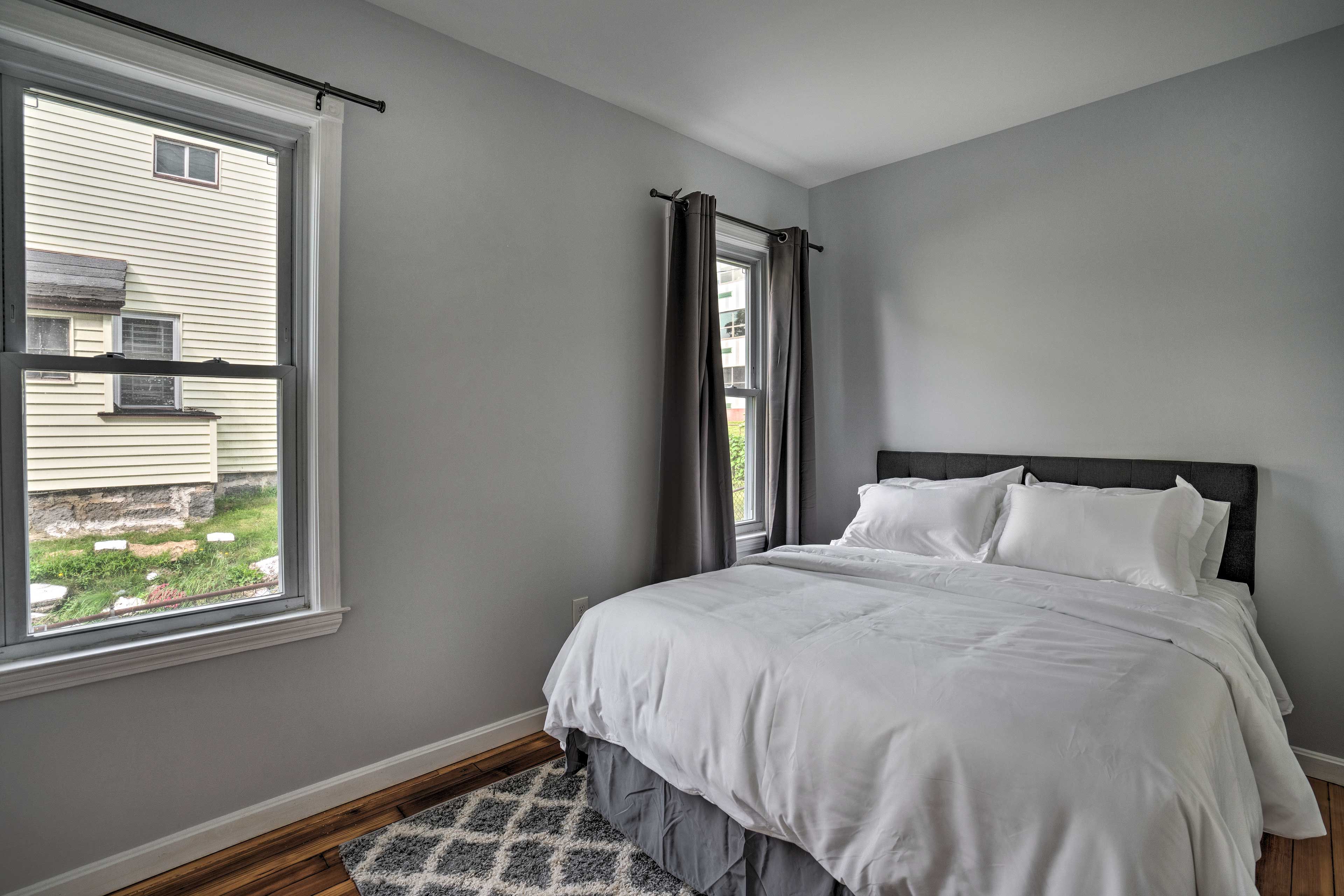 Bedroom 1 | Queen Bed | Linens & Towels Provided