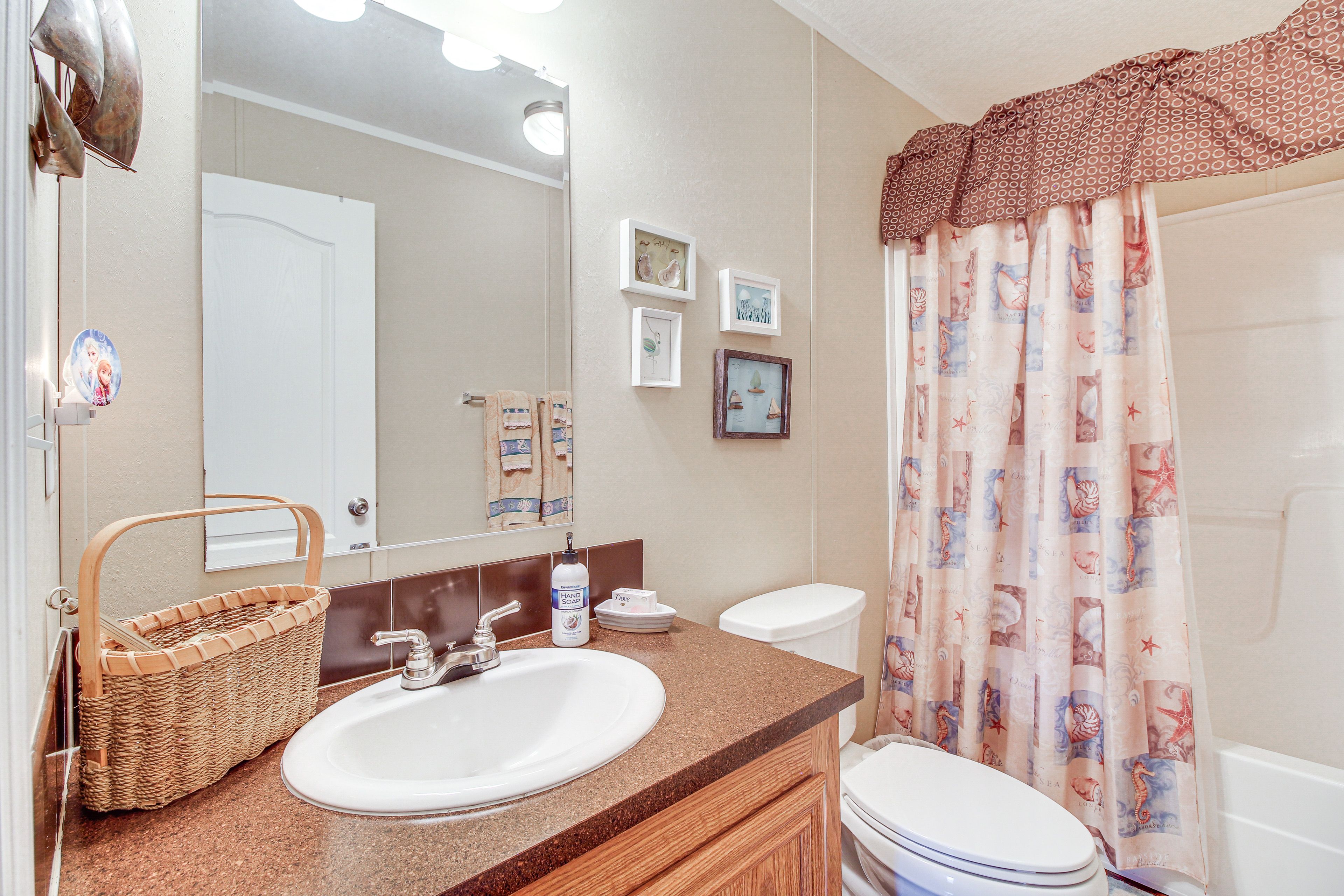 Full Bathroom
