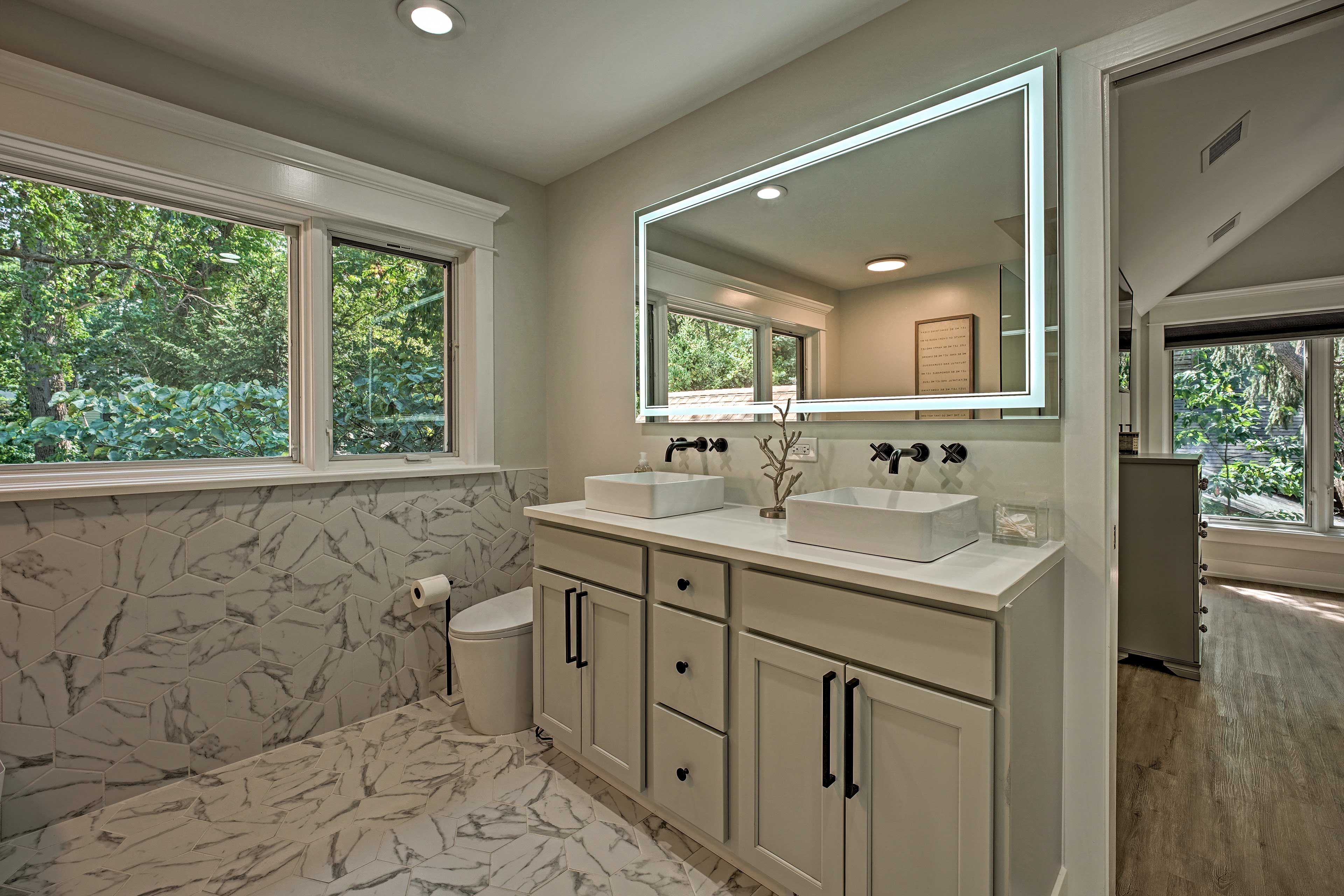 En-Suite Bathroom | Complimentary Toiletries
