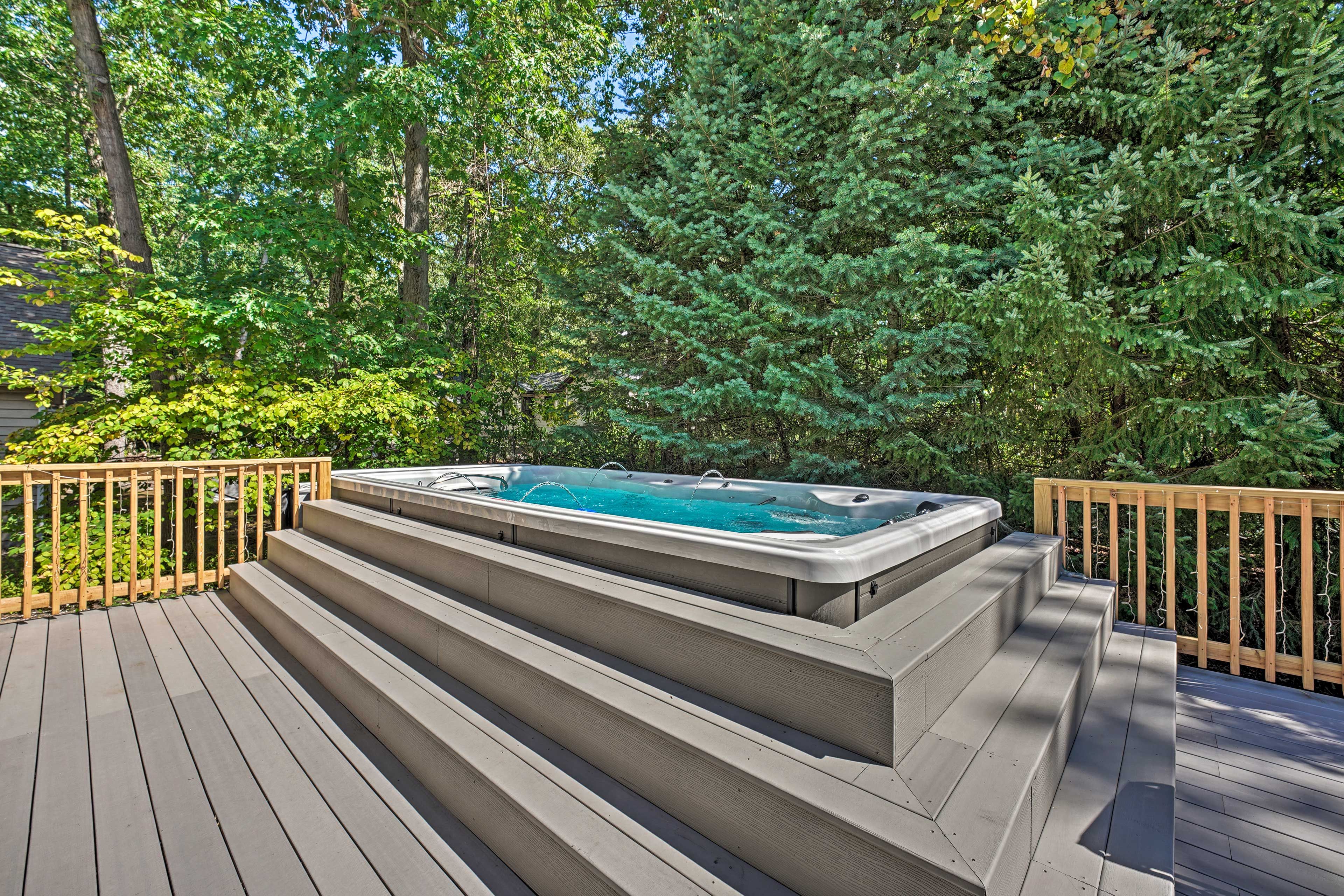 Deck | Swim Spa