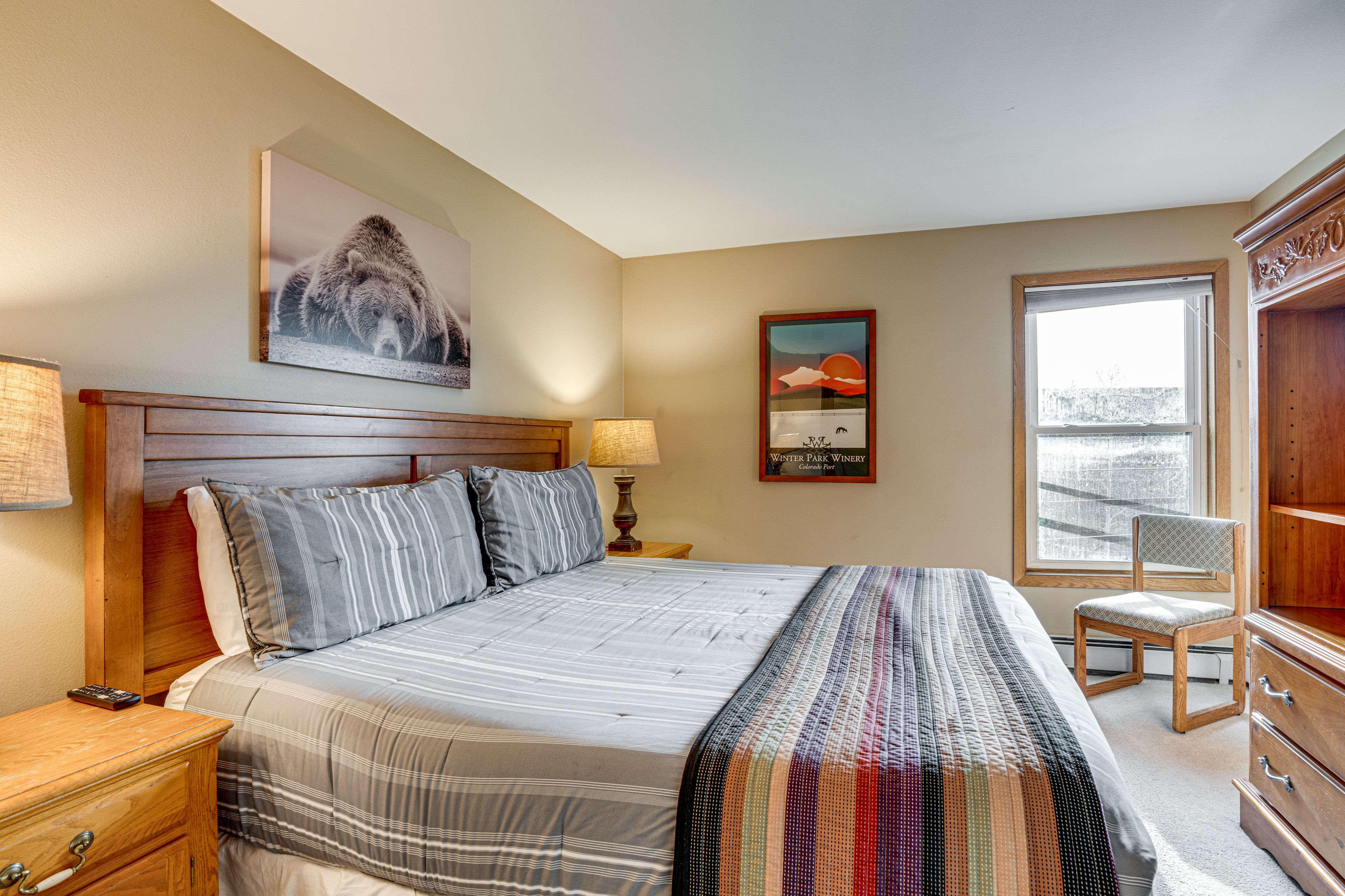 Bedroom 1 | King Bed | En-Suite | Main Floor | No Stairs Required