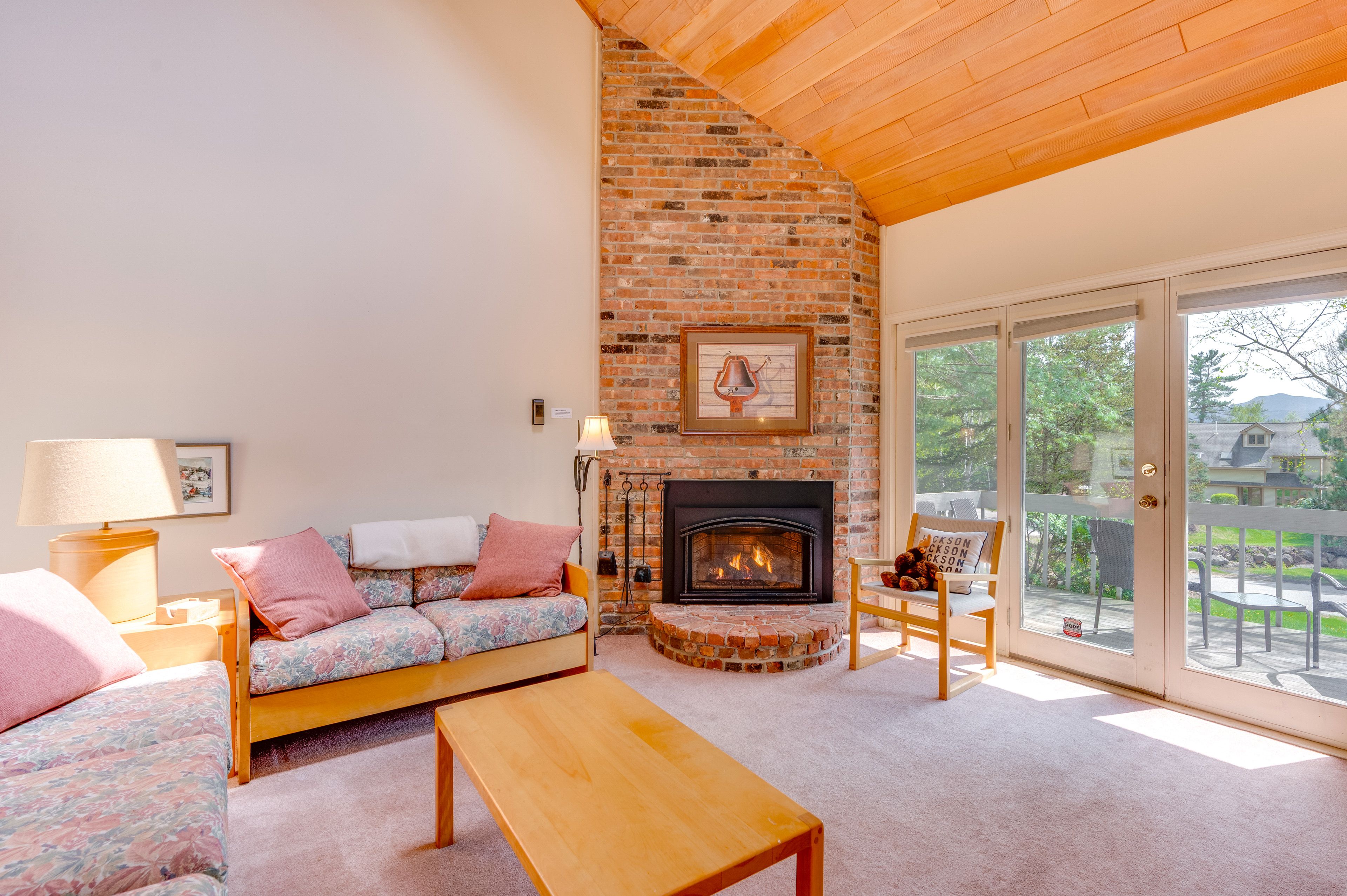 Living Room | Smart TV | Balcony Access | Humidifiers | Gas Fireplace