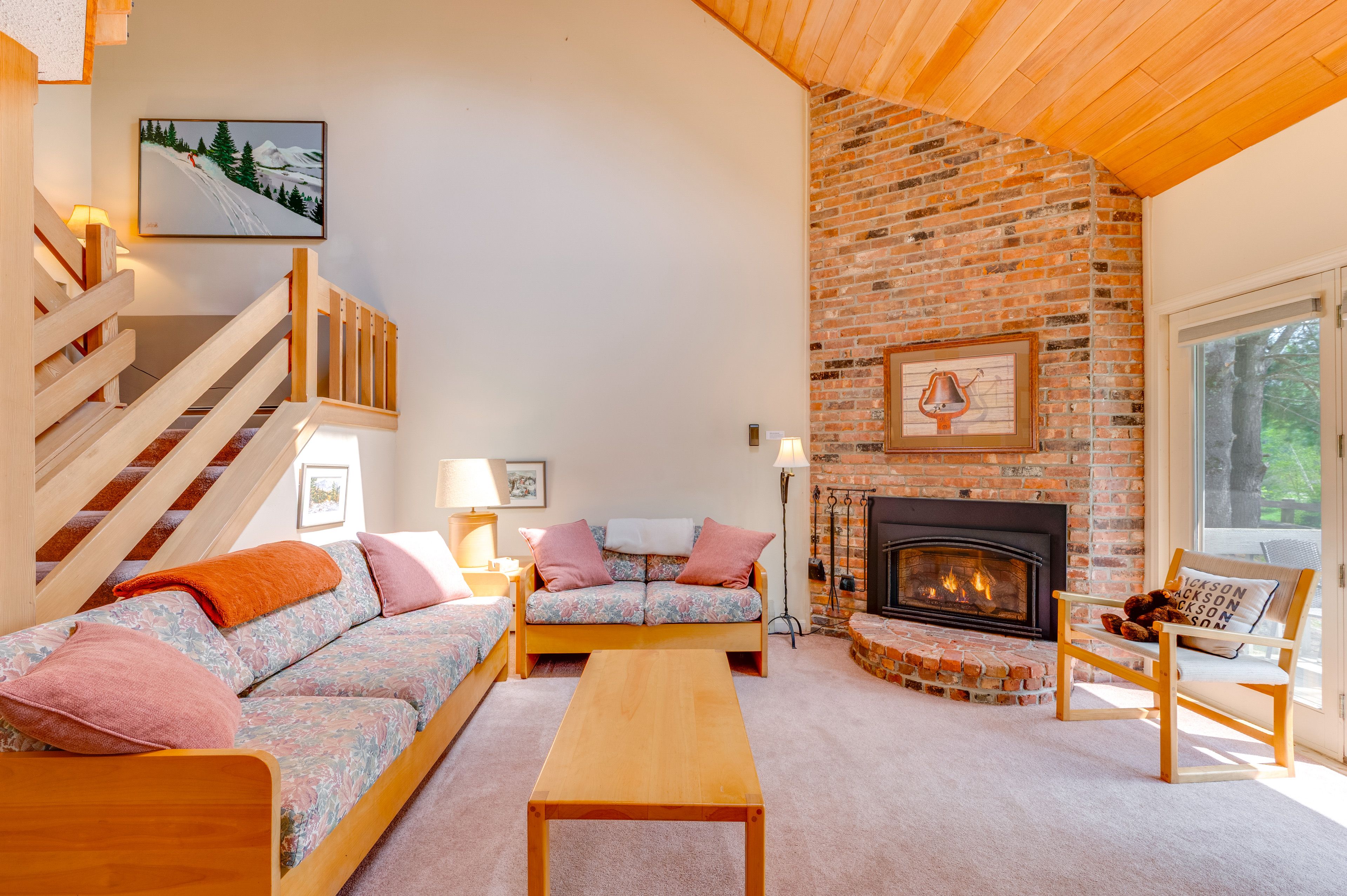 Living Room | 1st Floor | Free WiFi (High Speed) | Central Heating