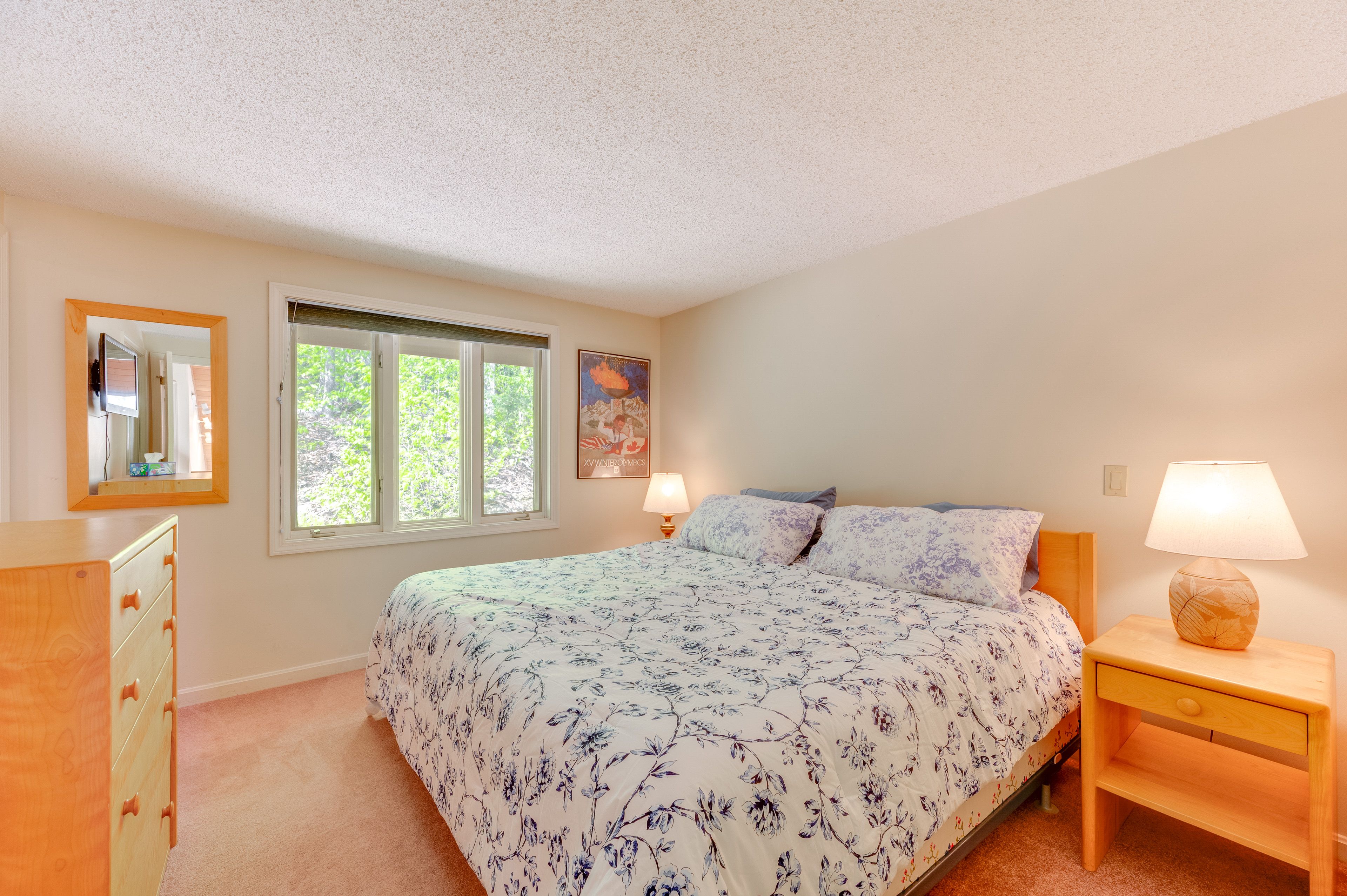 Bedroom 2 | 2nd Floor | King Bed