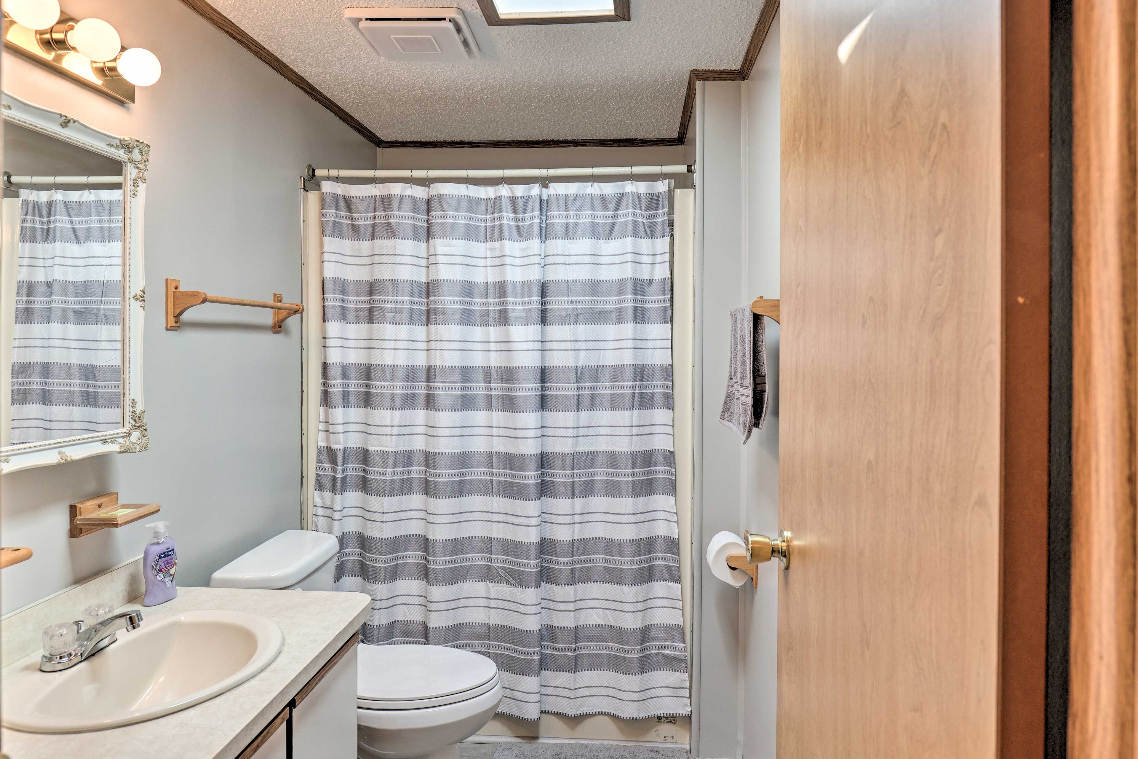 Full Bathroom | Hair Dryer