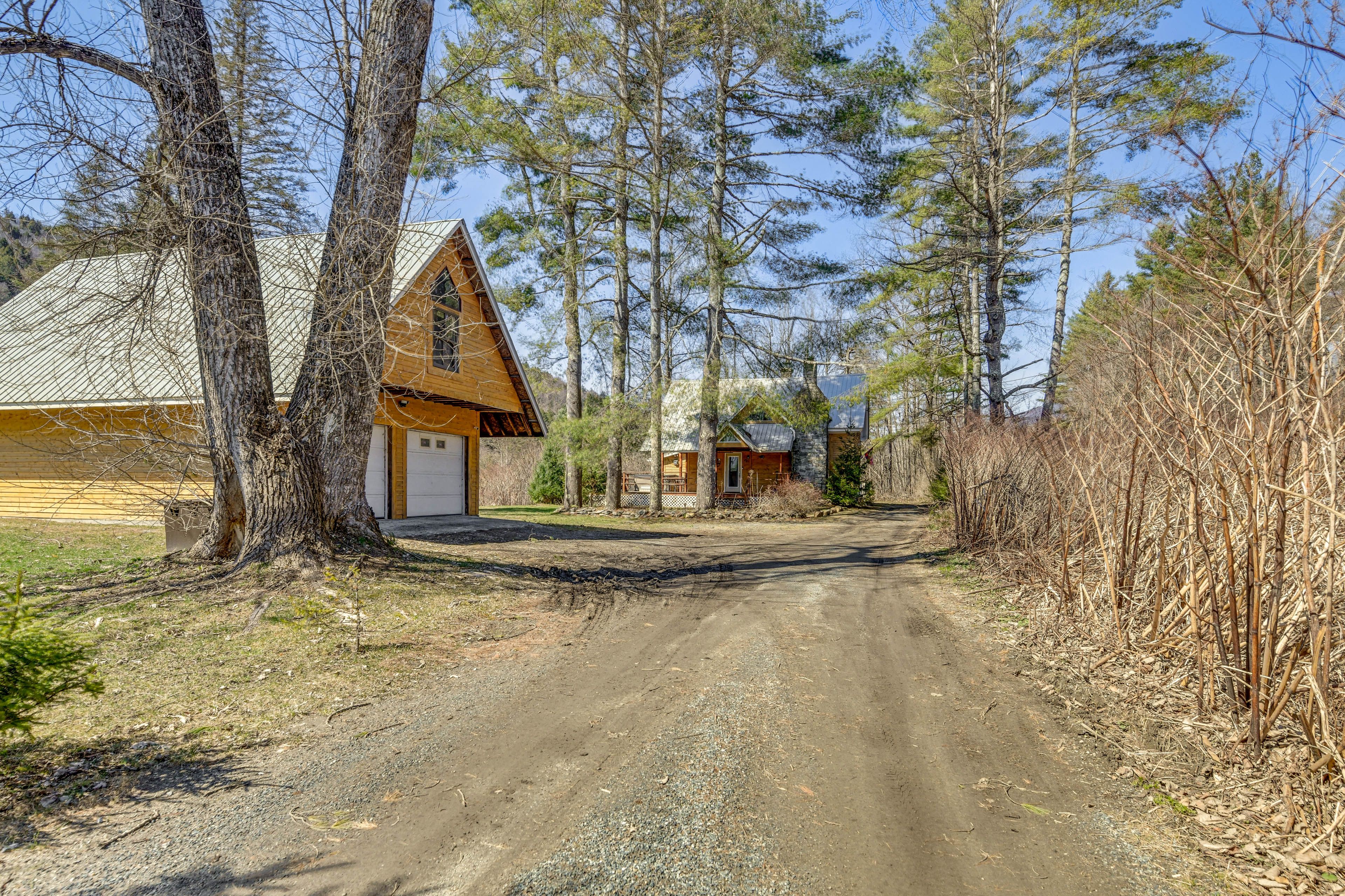 Cabin Exterior | Driveway Parking (4 Vehicles)
